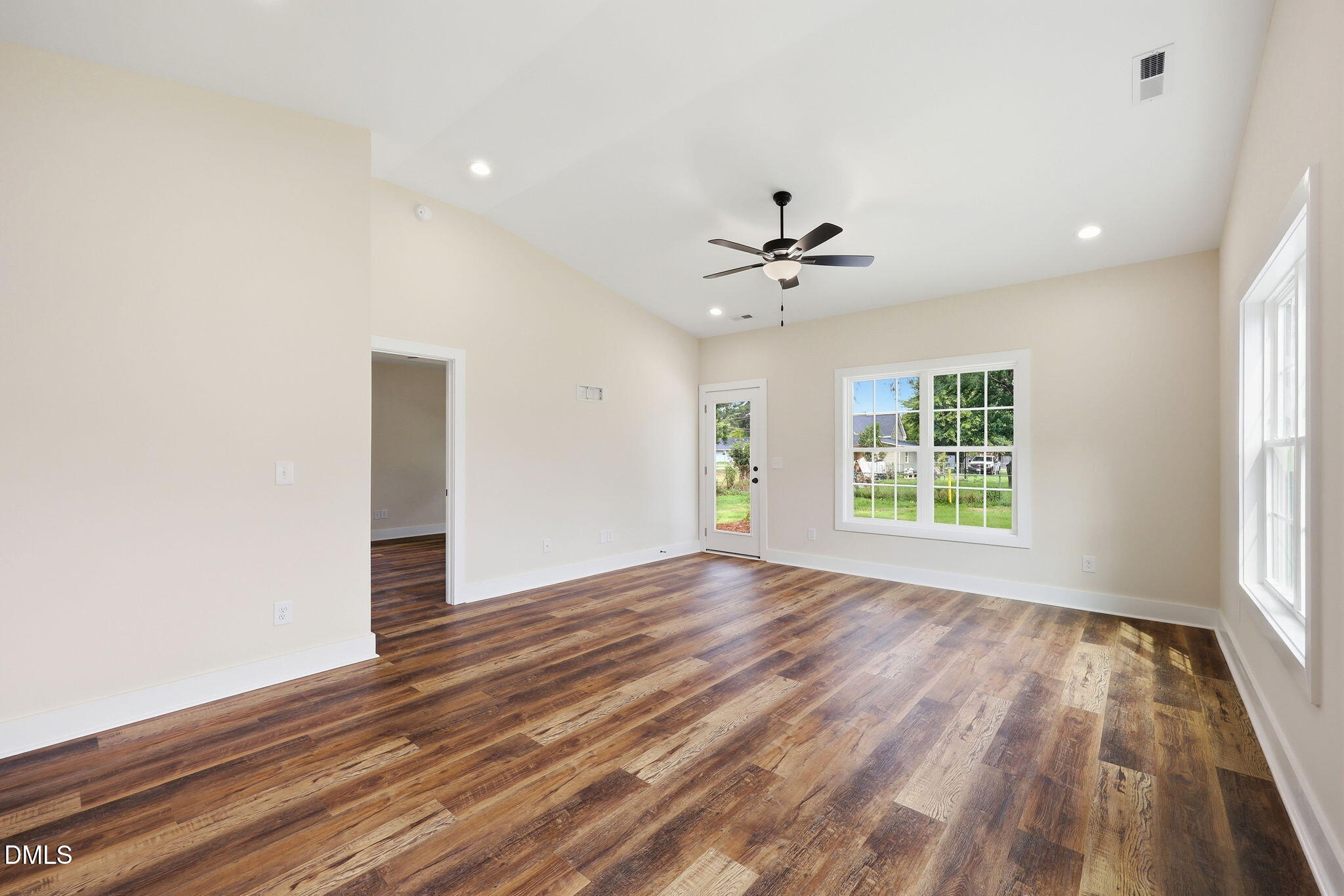 306 S Washington Avenue Property Photo 26