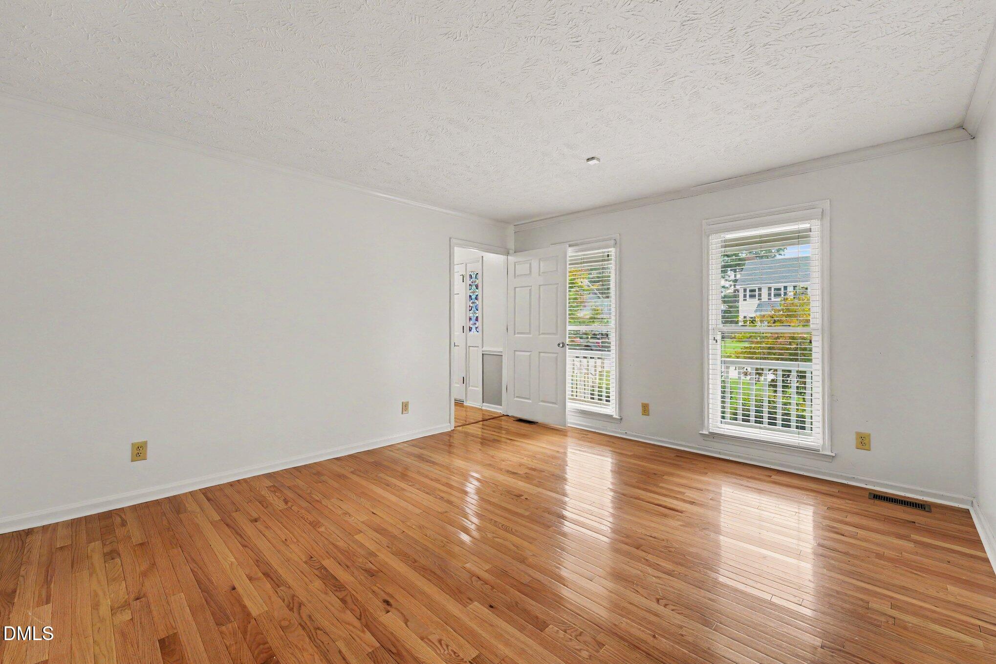 1987 Penrose Drive Property Photo 5