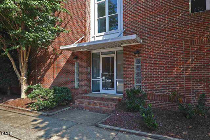 320 W Martin Street 204 Property Photo 1