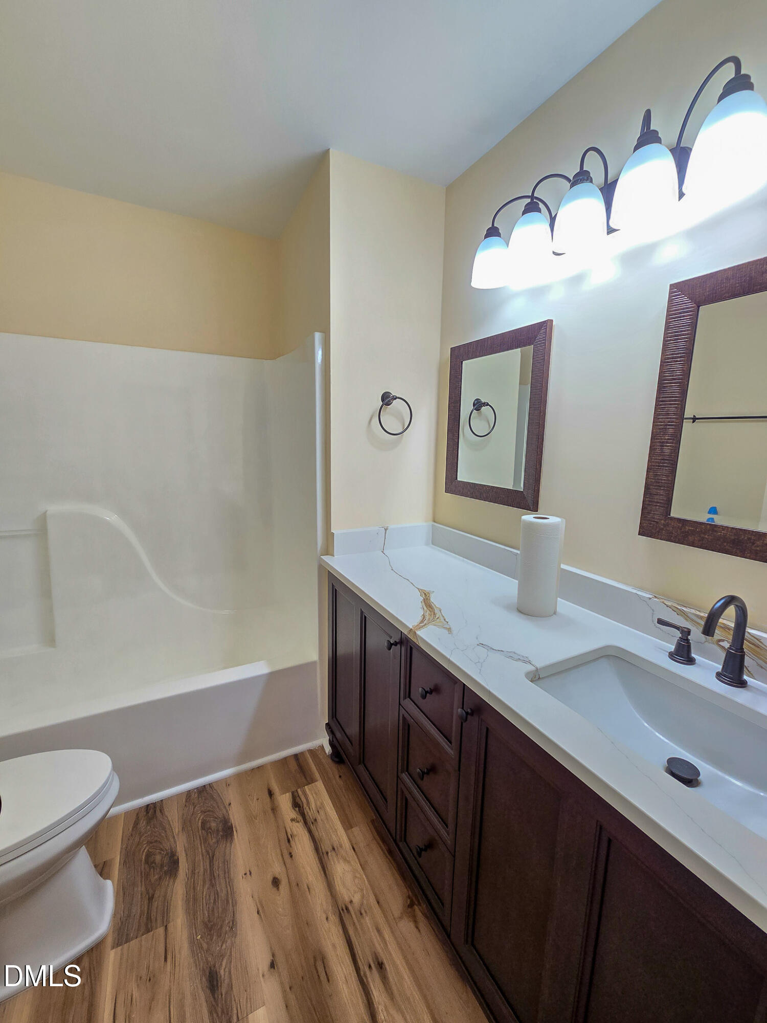 300 Worth Street Property Photo 18