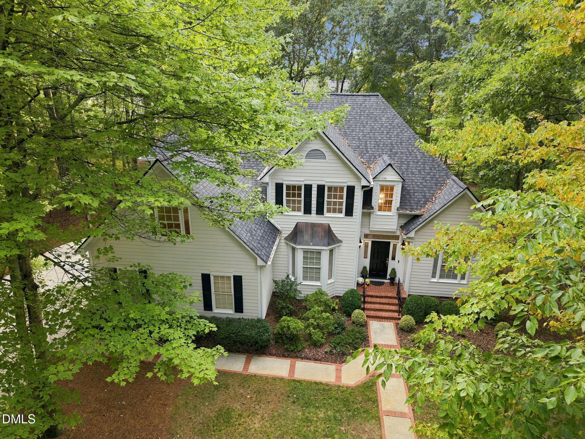 203 Huntington Drive Property Photo 3