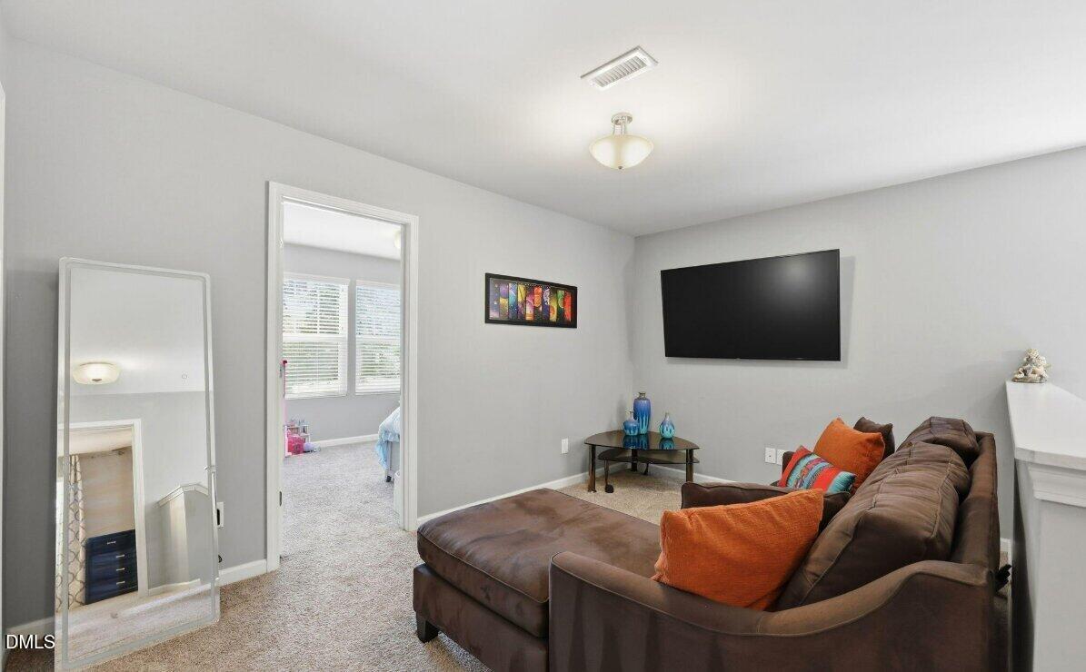 648 Rockbank Loop Property Photo 32