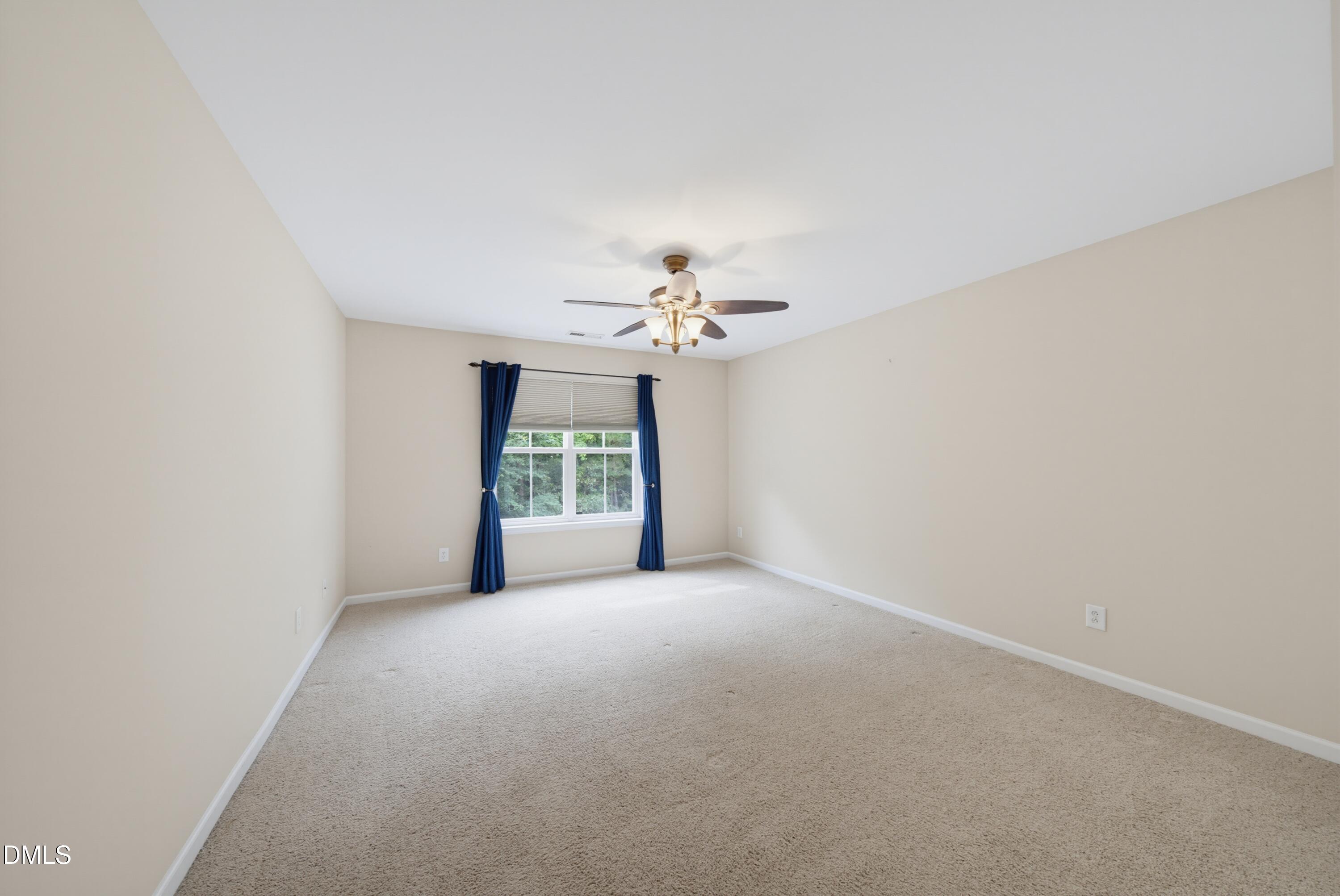 2828 Casona Way Property Photo 8