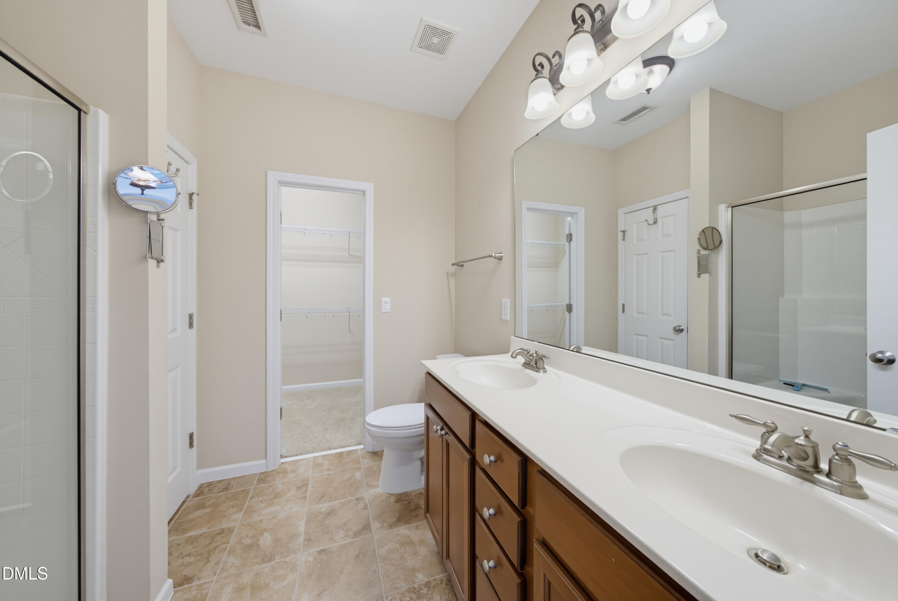 2828 Casona Way Property Photo 28