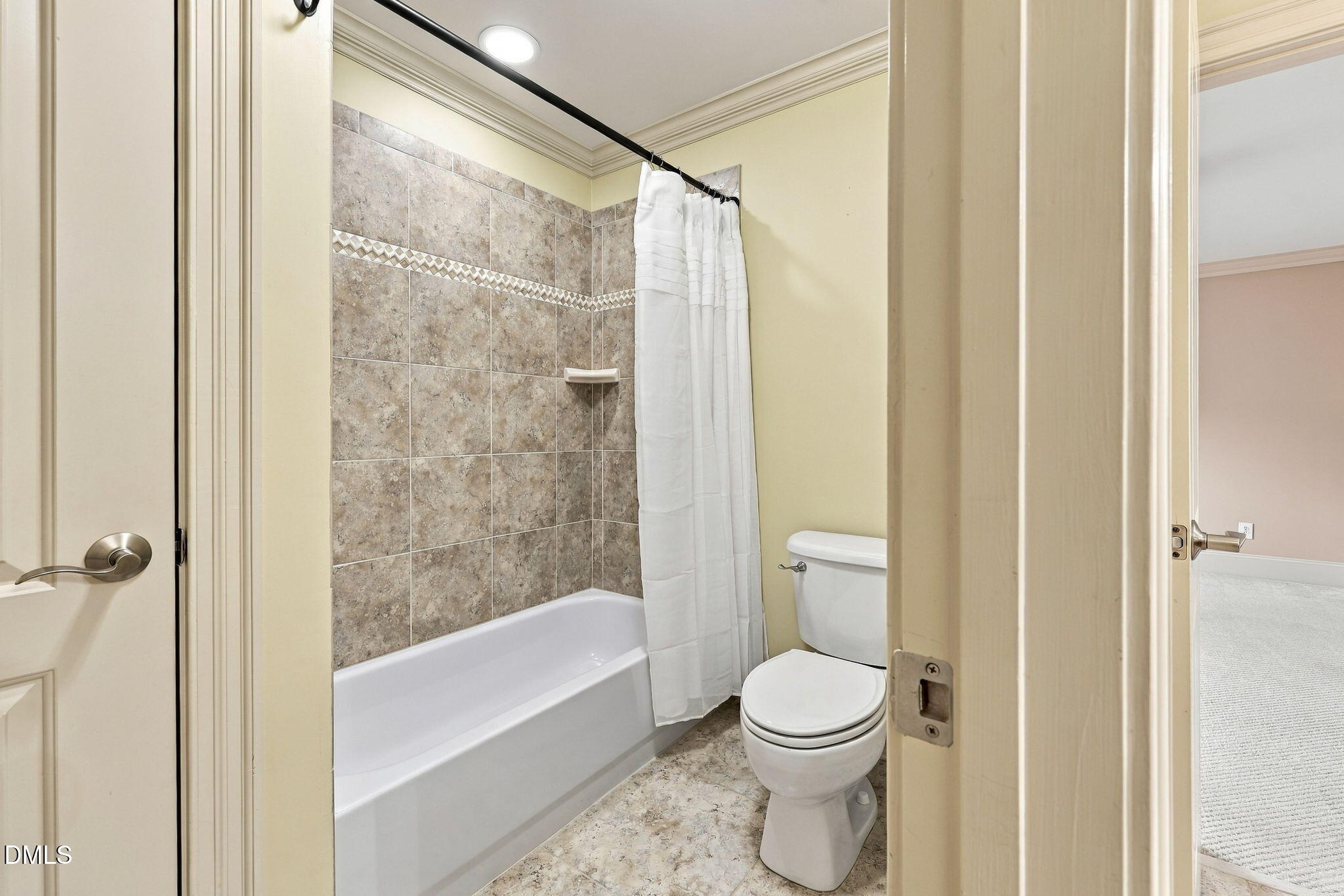 3740 Westbury Lake Drive Property Photo 28