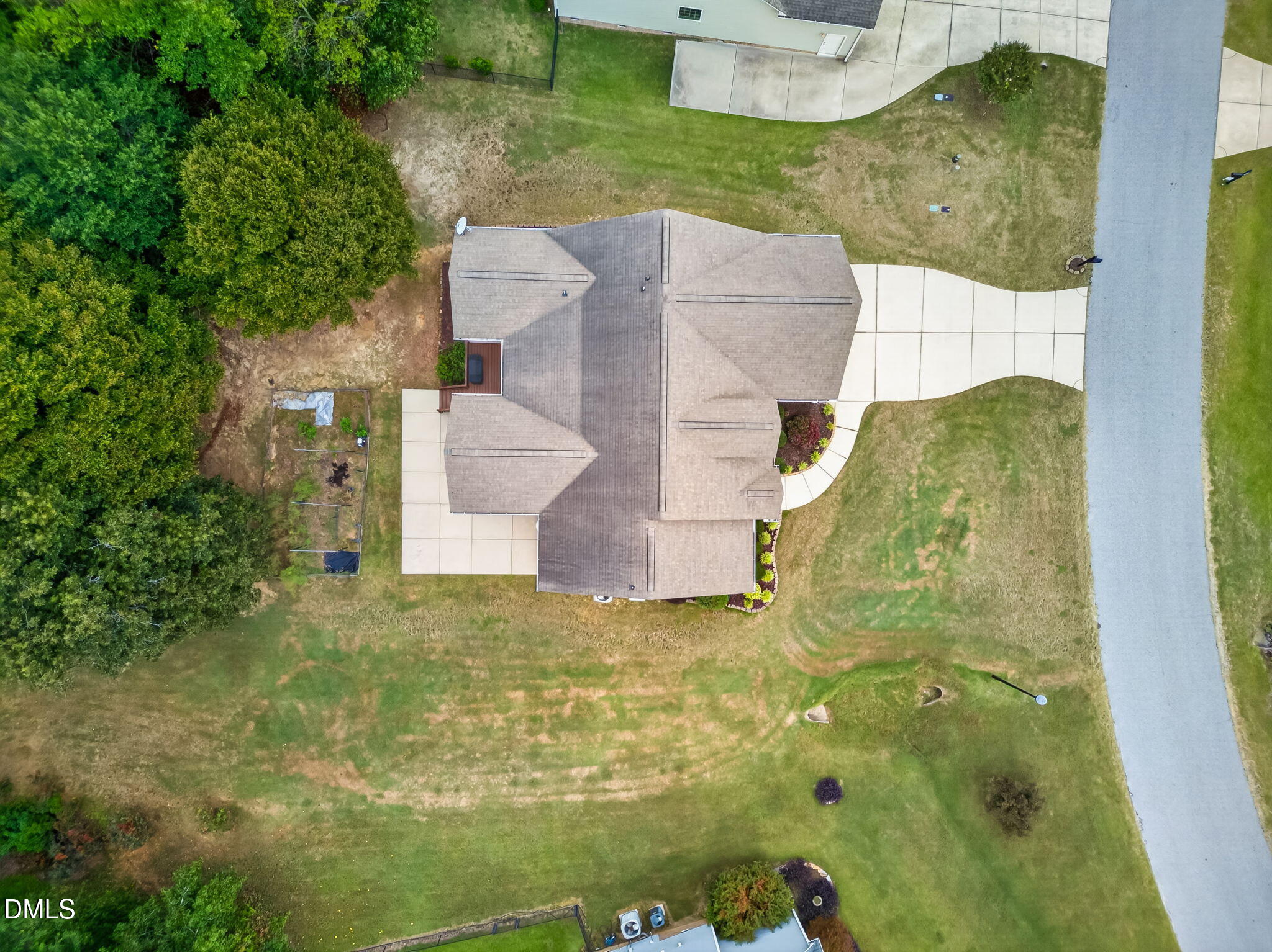 198 Carriage Creek Drive Property Photo 28