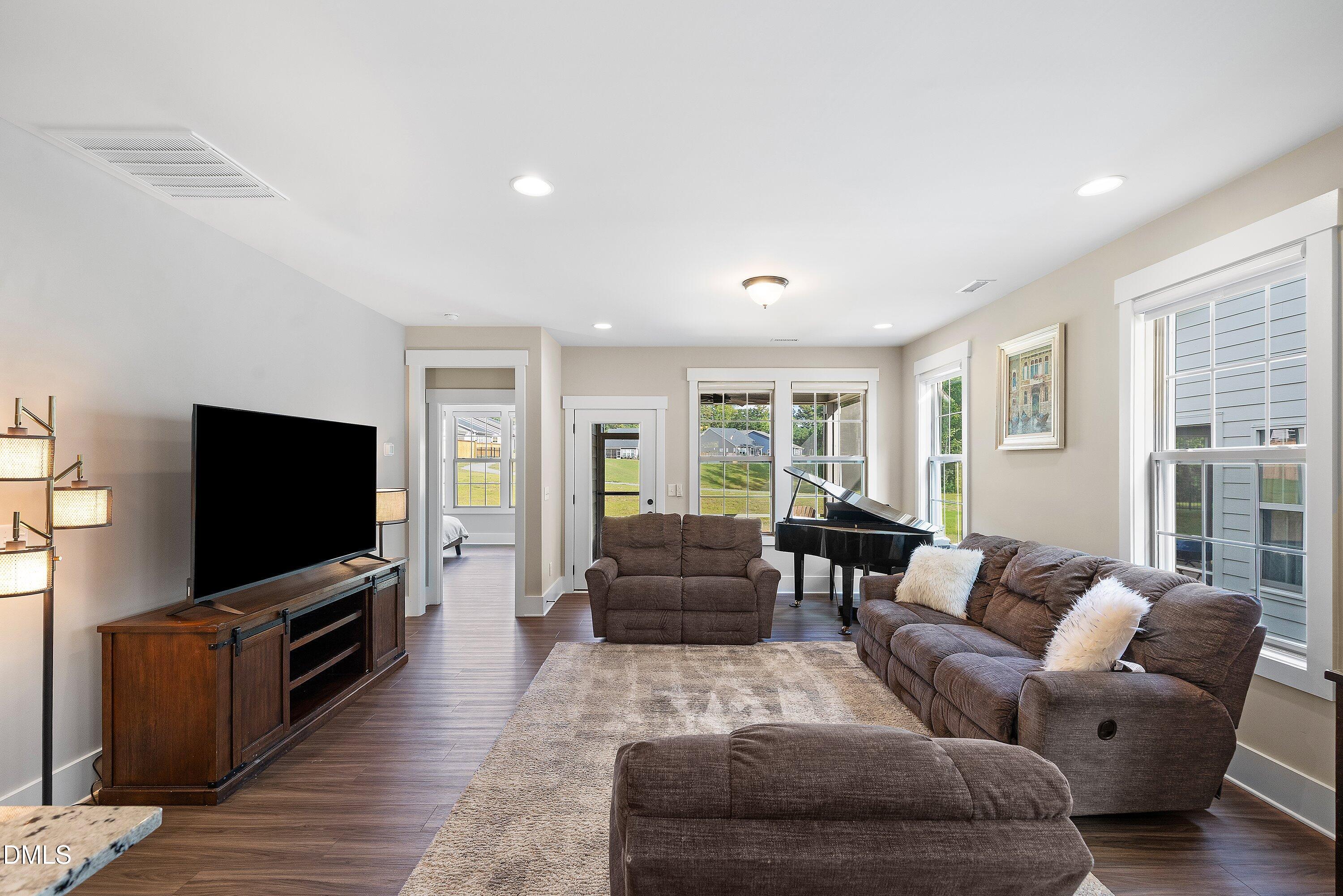 1307 Ashcliff Lane Property Photo 14