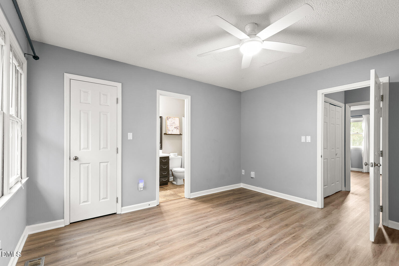 6500 English Oaks Drive Property Photo 7