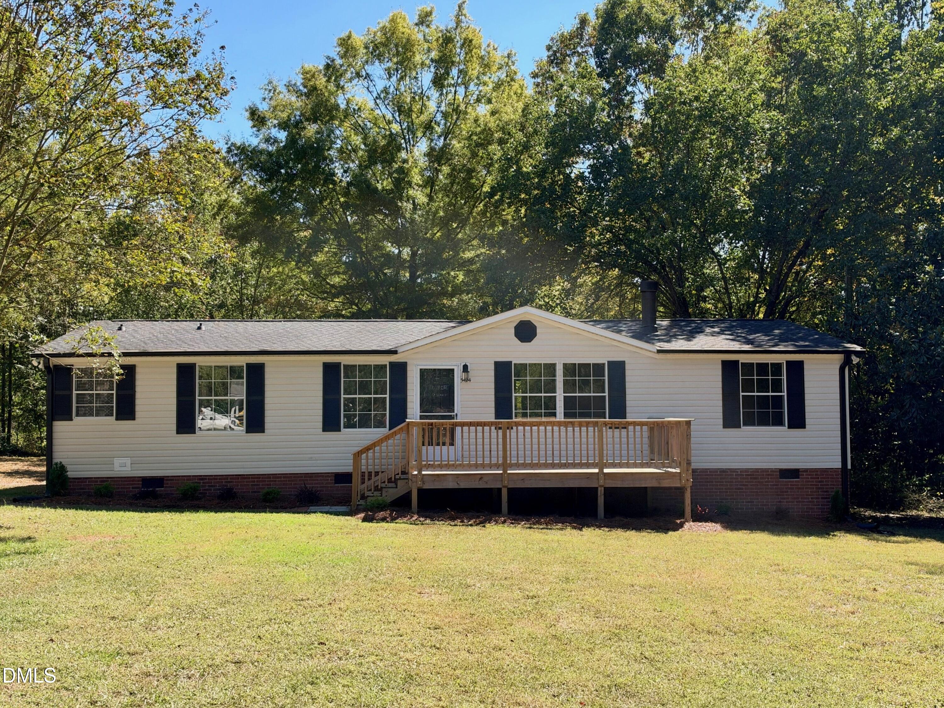 5124 Mcleansville Road Property Photo 1