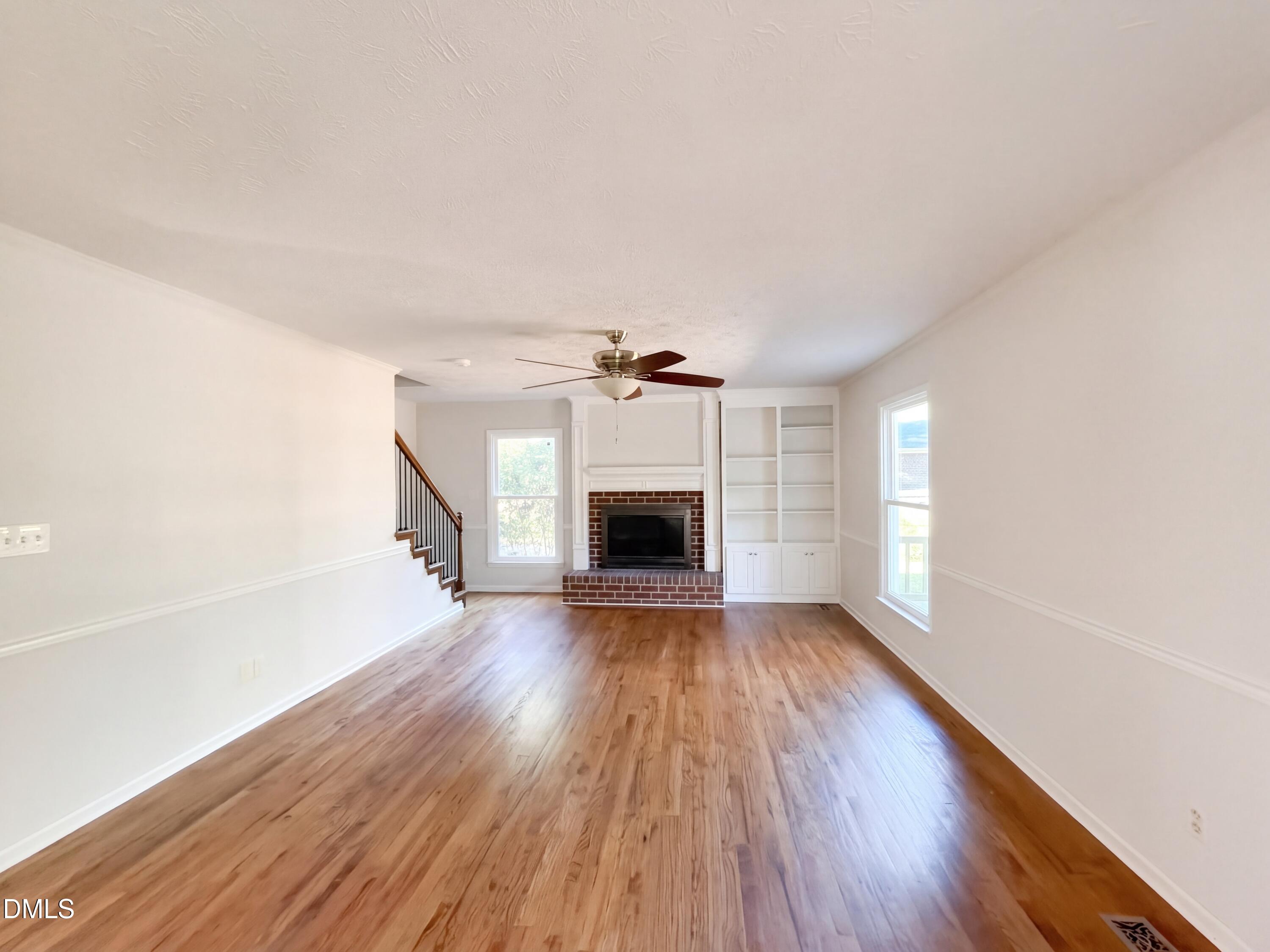 1512 Redbud Drive Property Photo 3