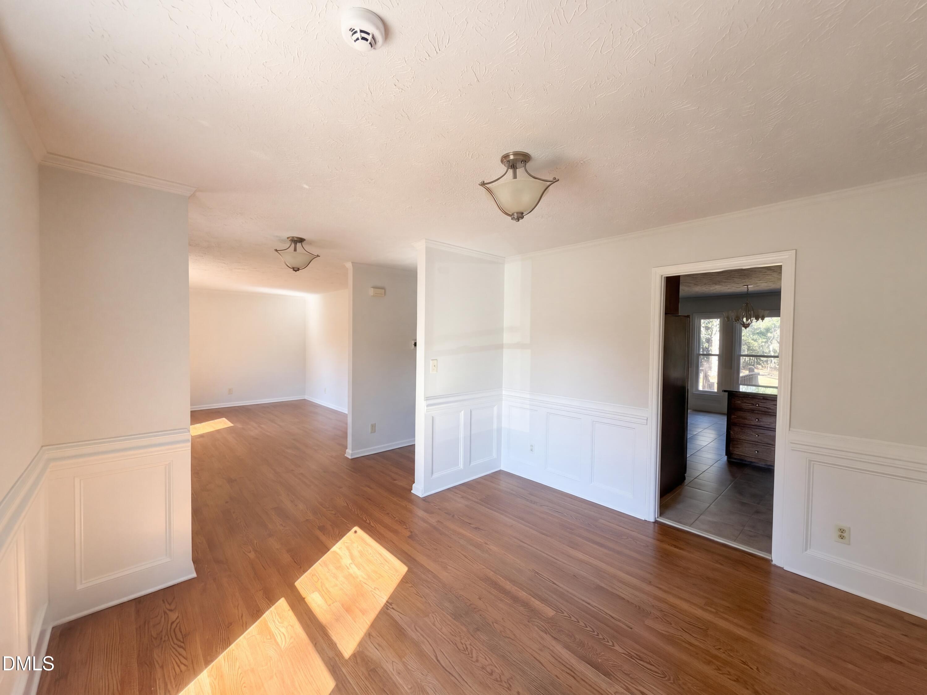 1512 Redbud Drive Property Photo 7
