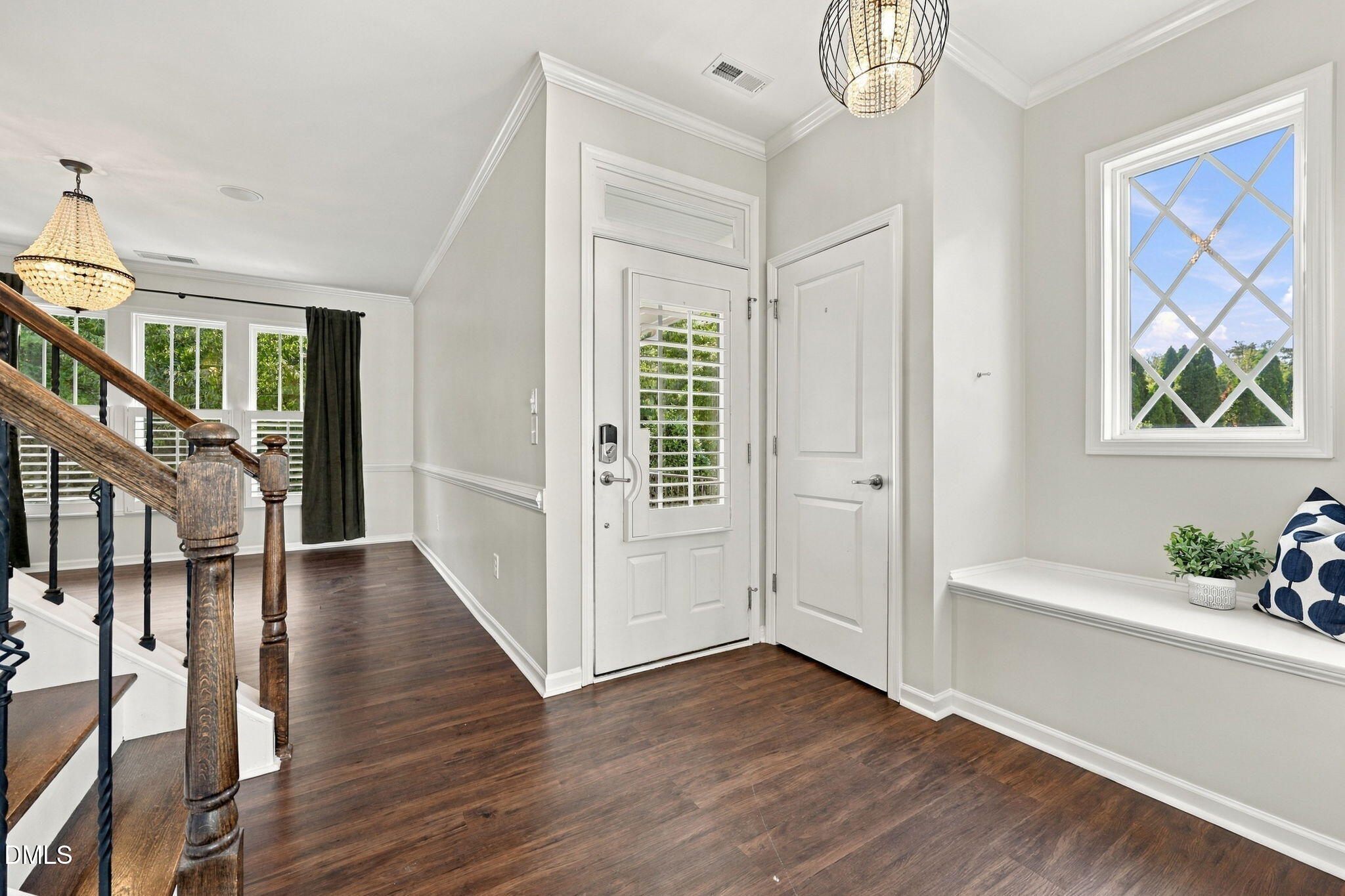 1513 Fullerton Place Property Photo 8