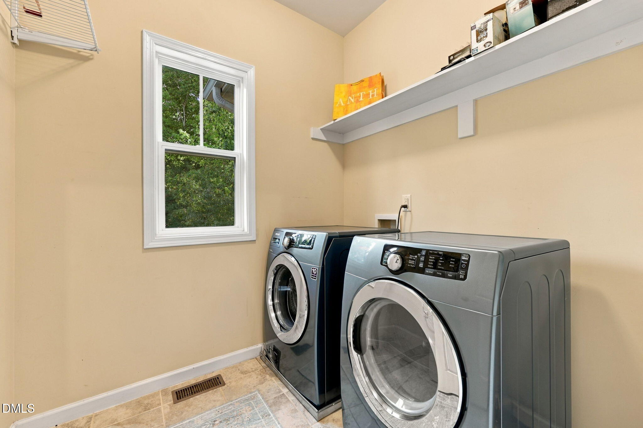 1513 Fullerton Place Property Photo 20