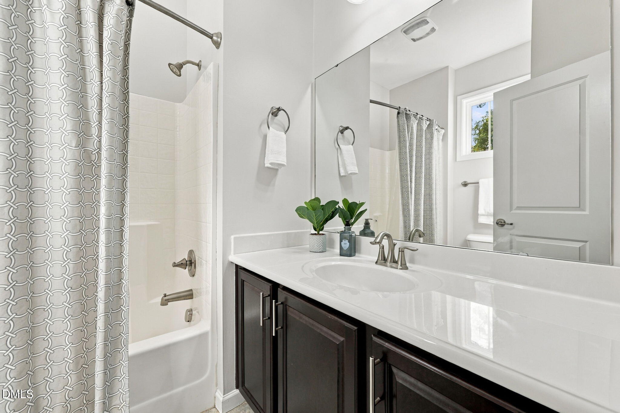 1513 Fullerton Place Property Photo 31