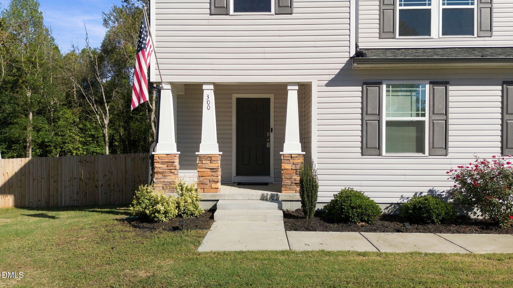 300 Starry Sky Drive Property Photo 6