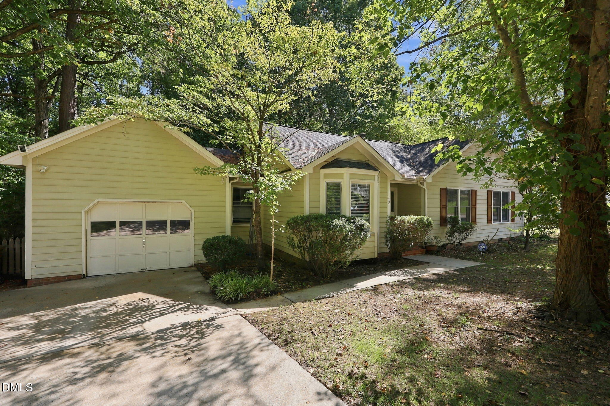 109 Tapestry Terrace Property Photo 2