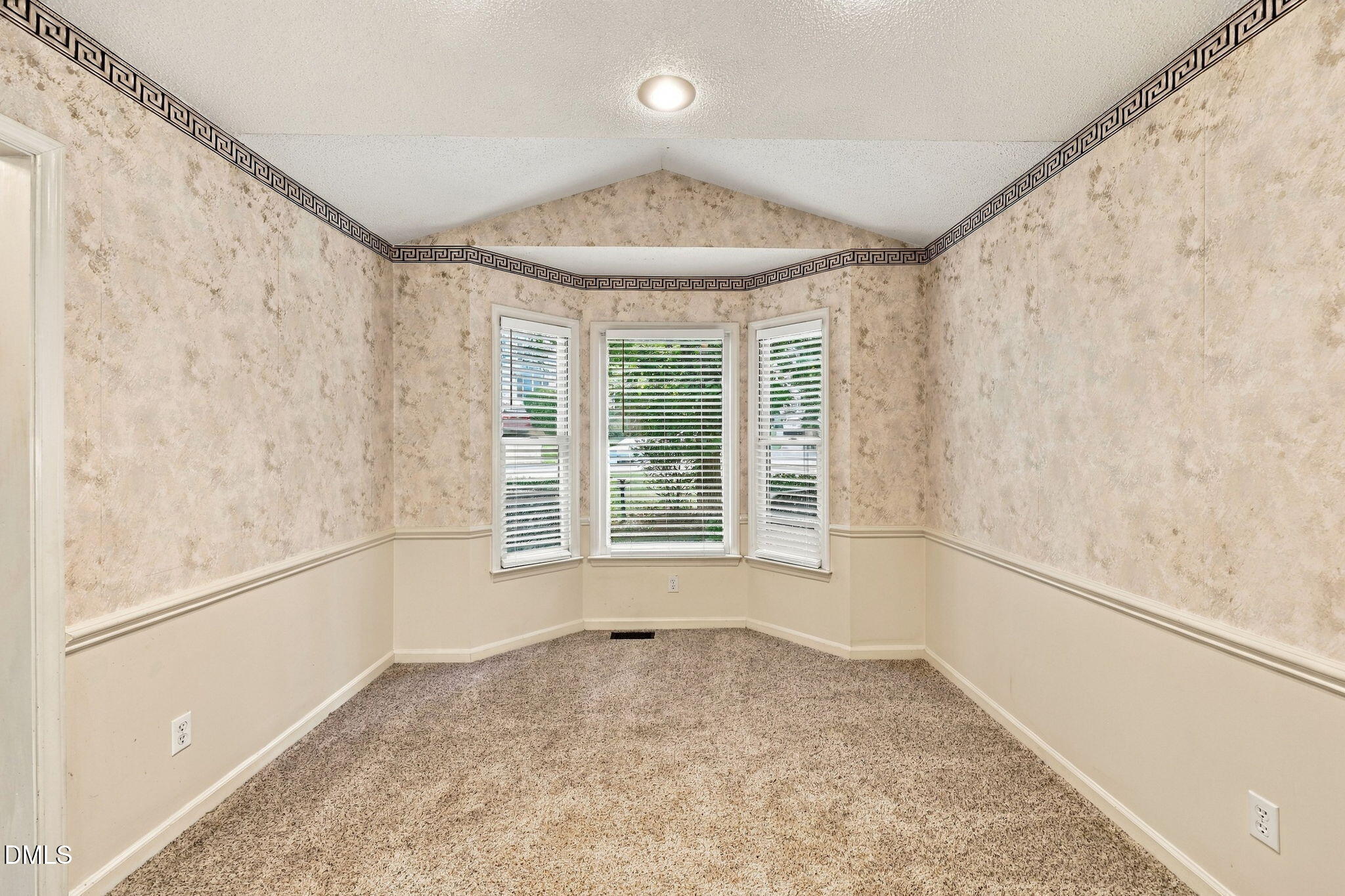 109 Tapestry Terrace Property Photo 11