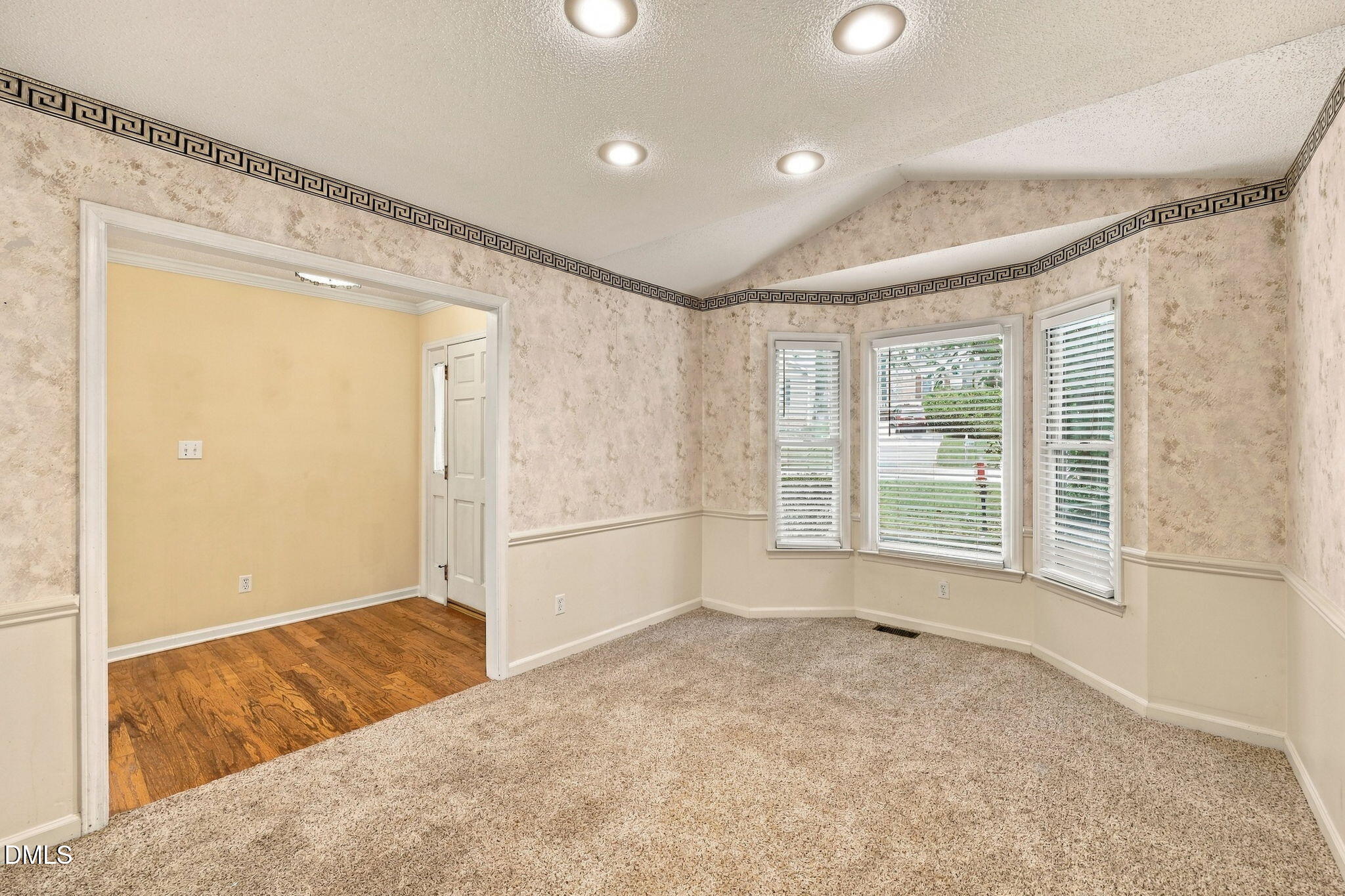 109 Tapestry Terrace Property Photo 12