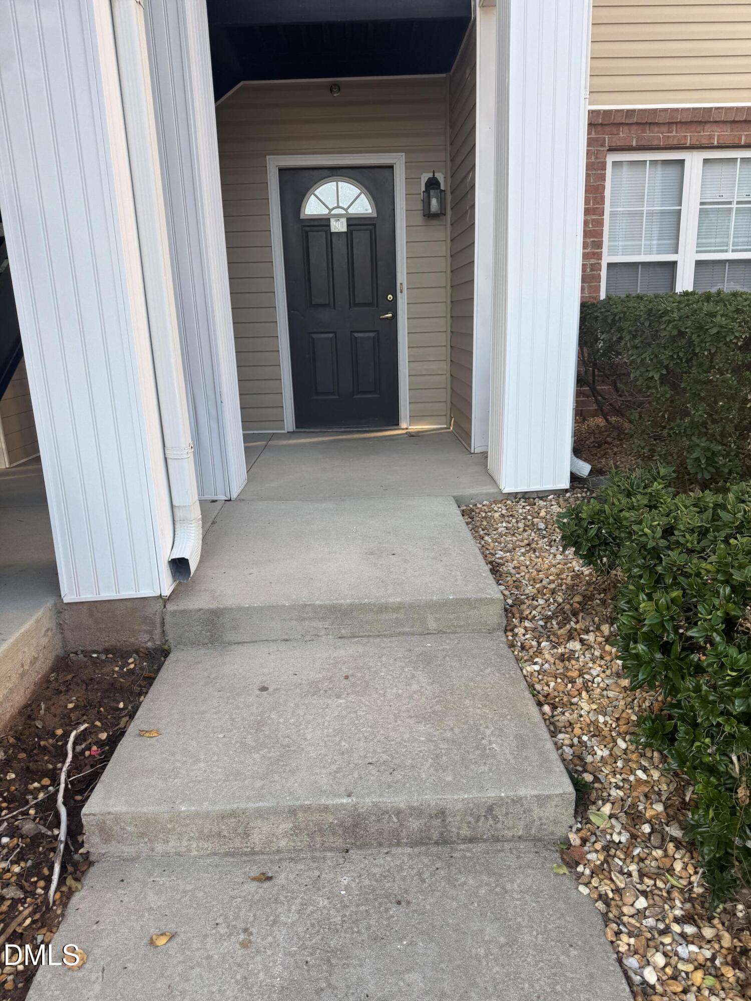 2510 Huntscroft Lane 101 Property Photo 1