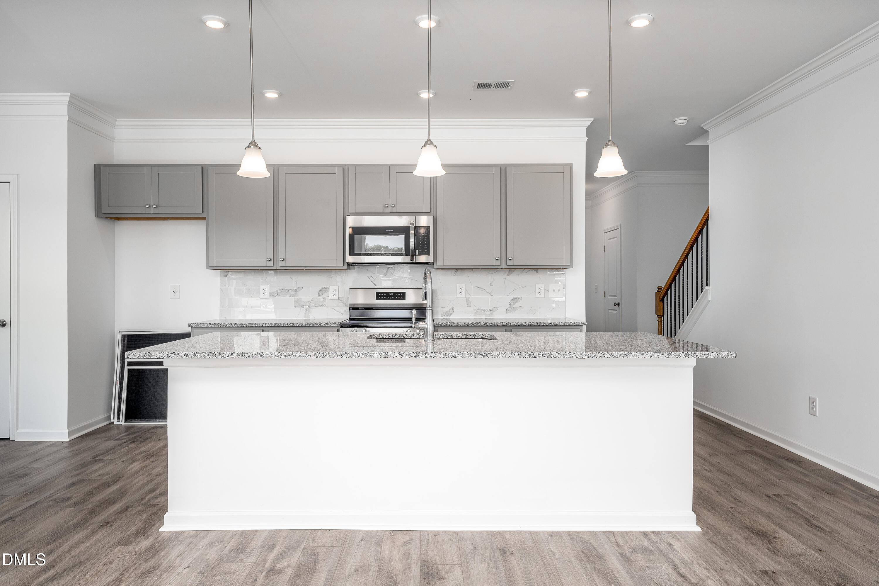 101 Courtside Drive Property Photo 4