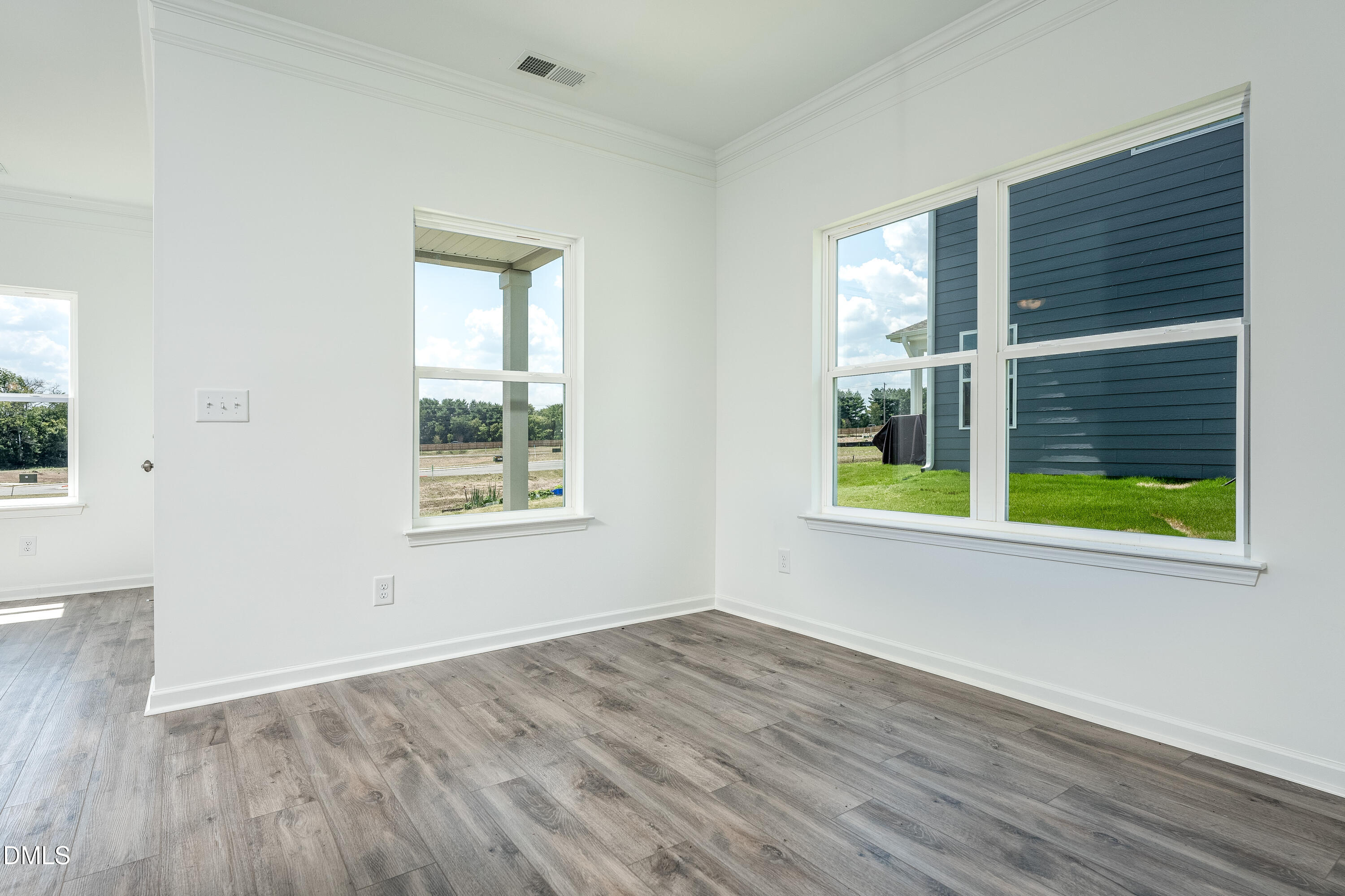 101 Courtside Drive Property Photo 8