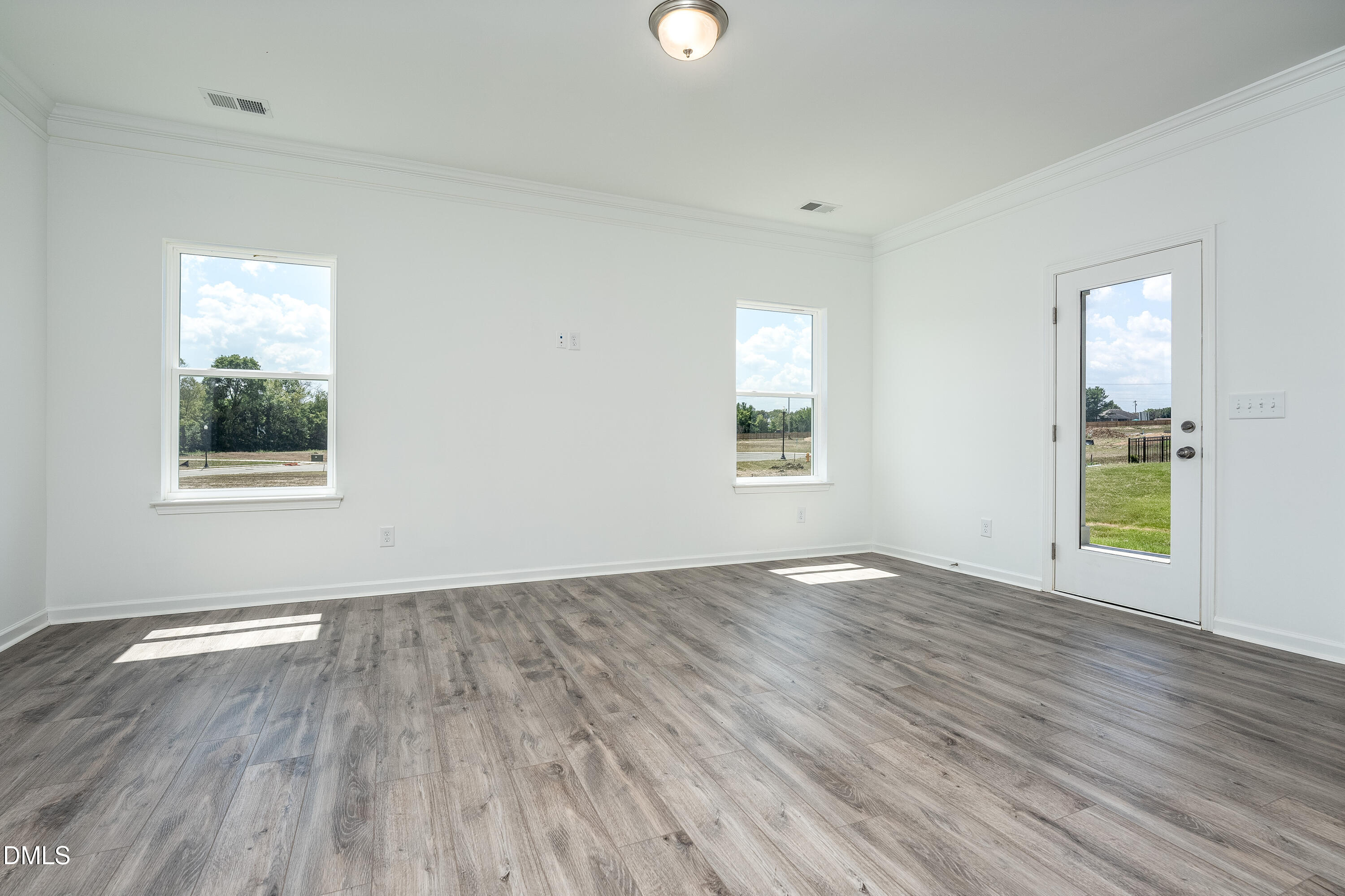 101 Courtside Drive Property Photo 9