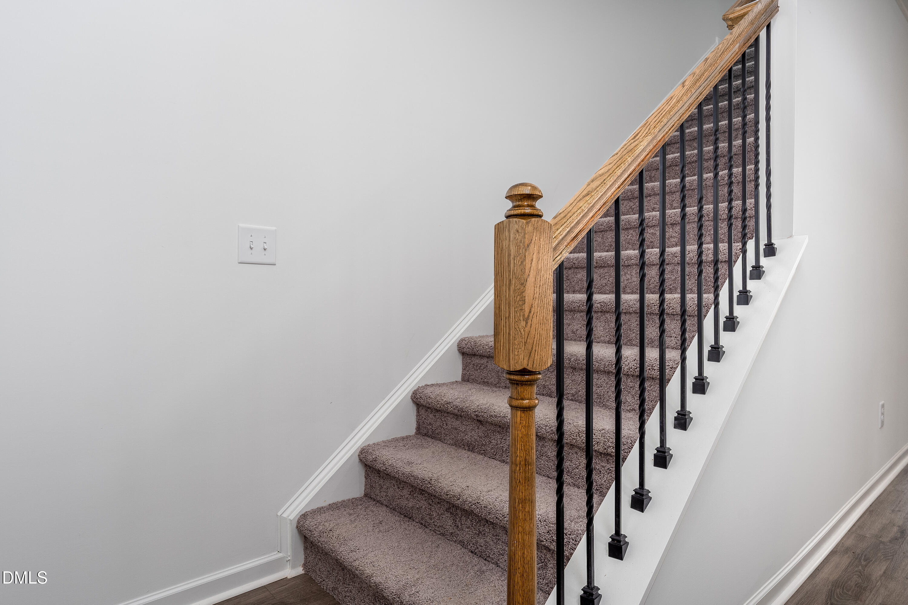 101 Courtside Drive Property Photo 10