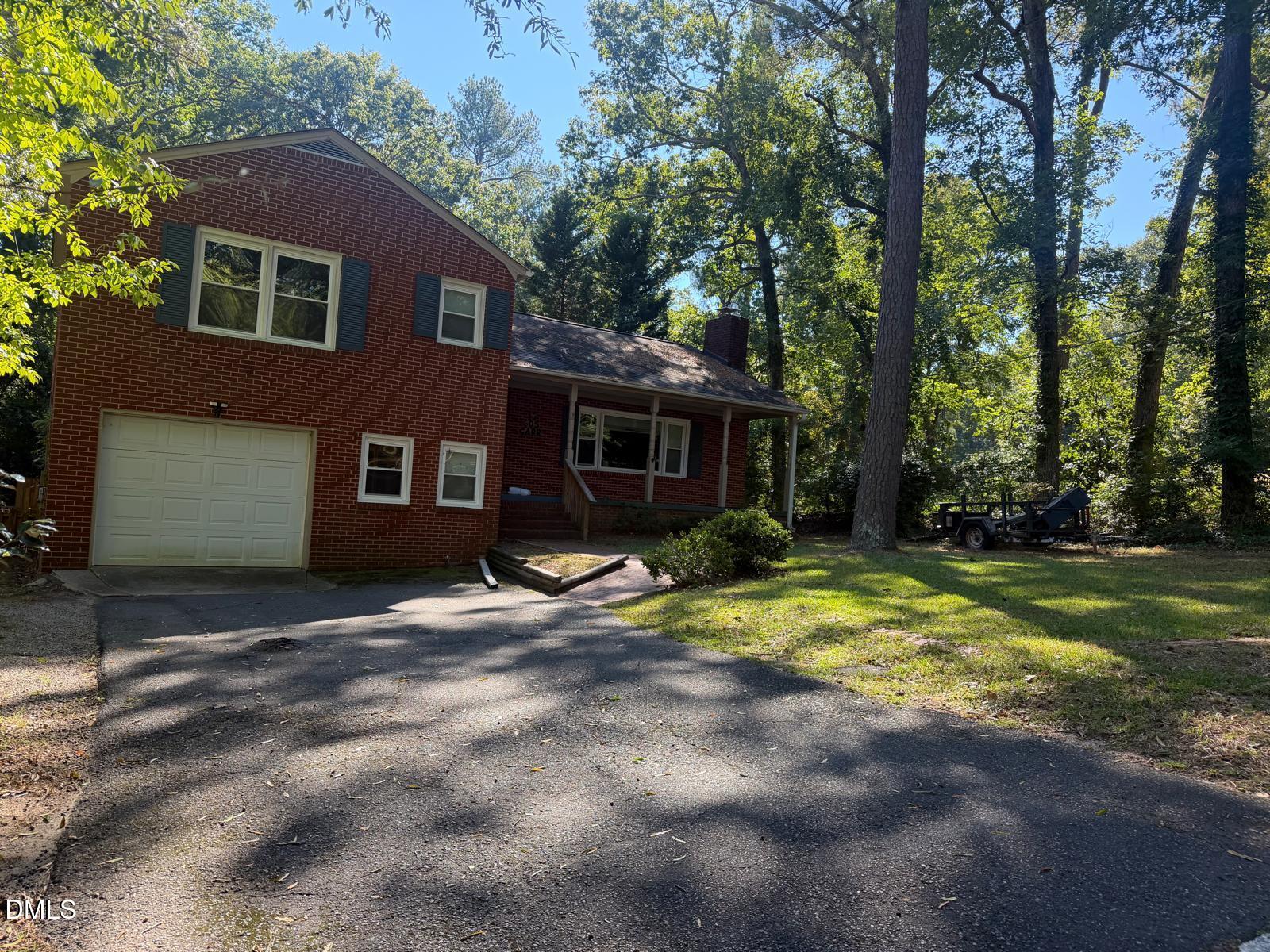 605 Carr Street Property Photo 1