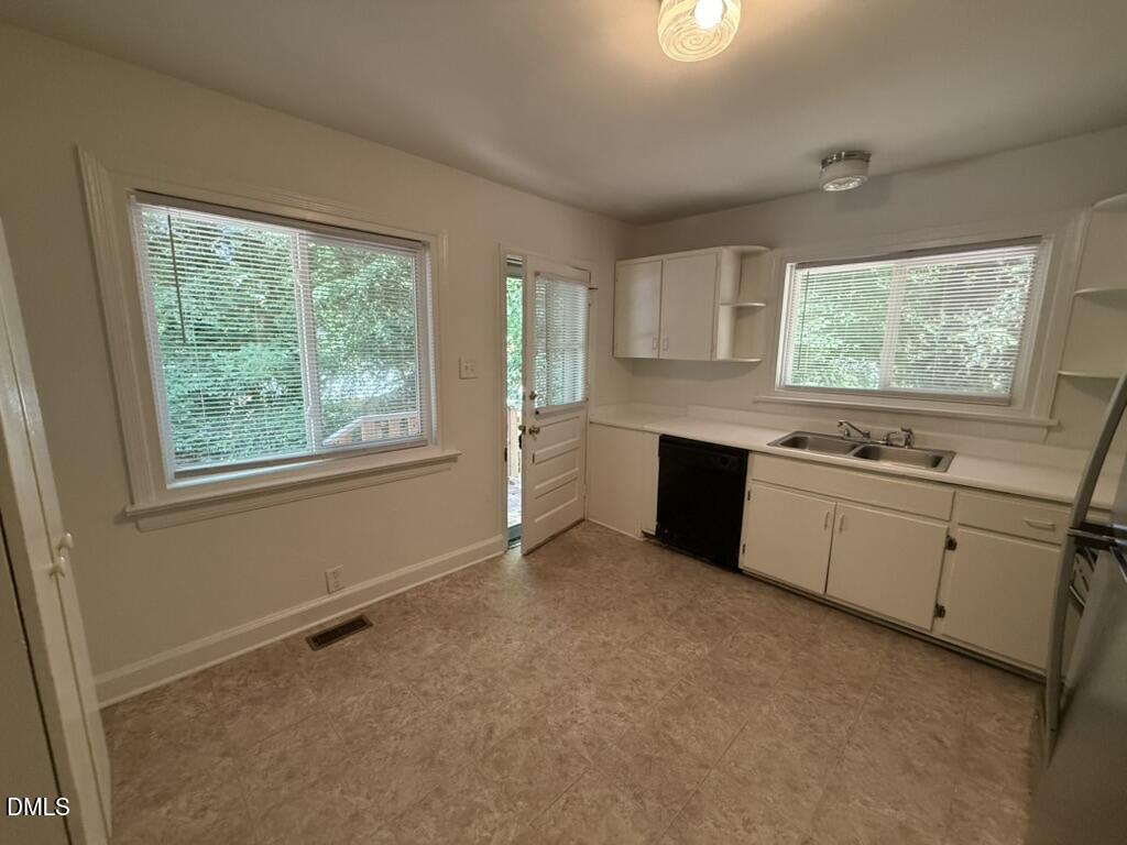 3021-3035 Medlin Drive Property Photo 40