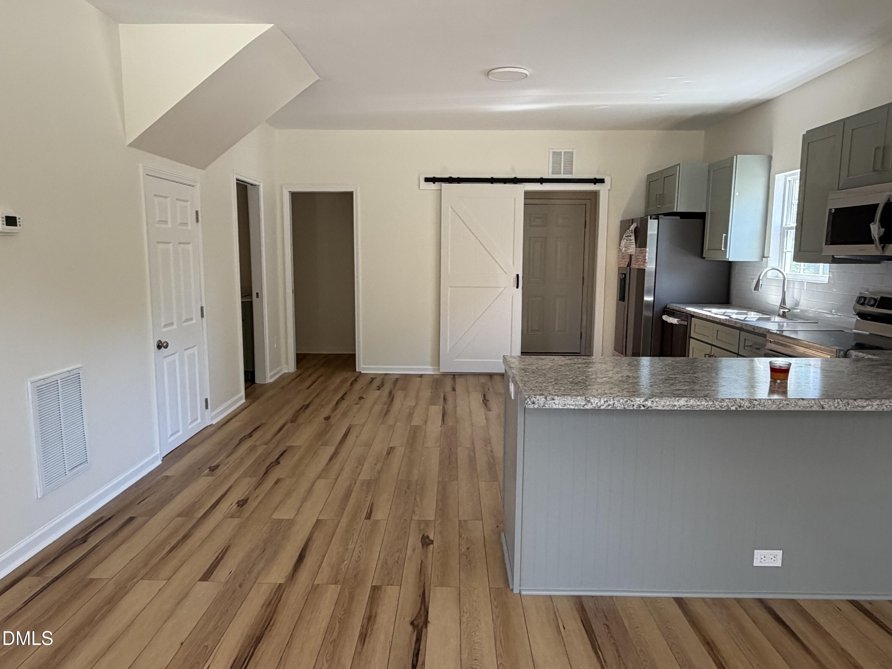 1009 Ridge Rock Road Property Photo 5