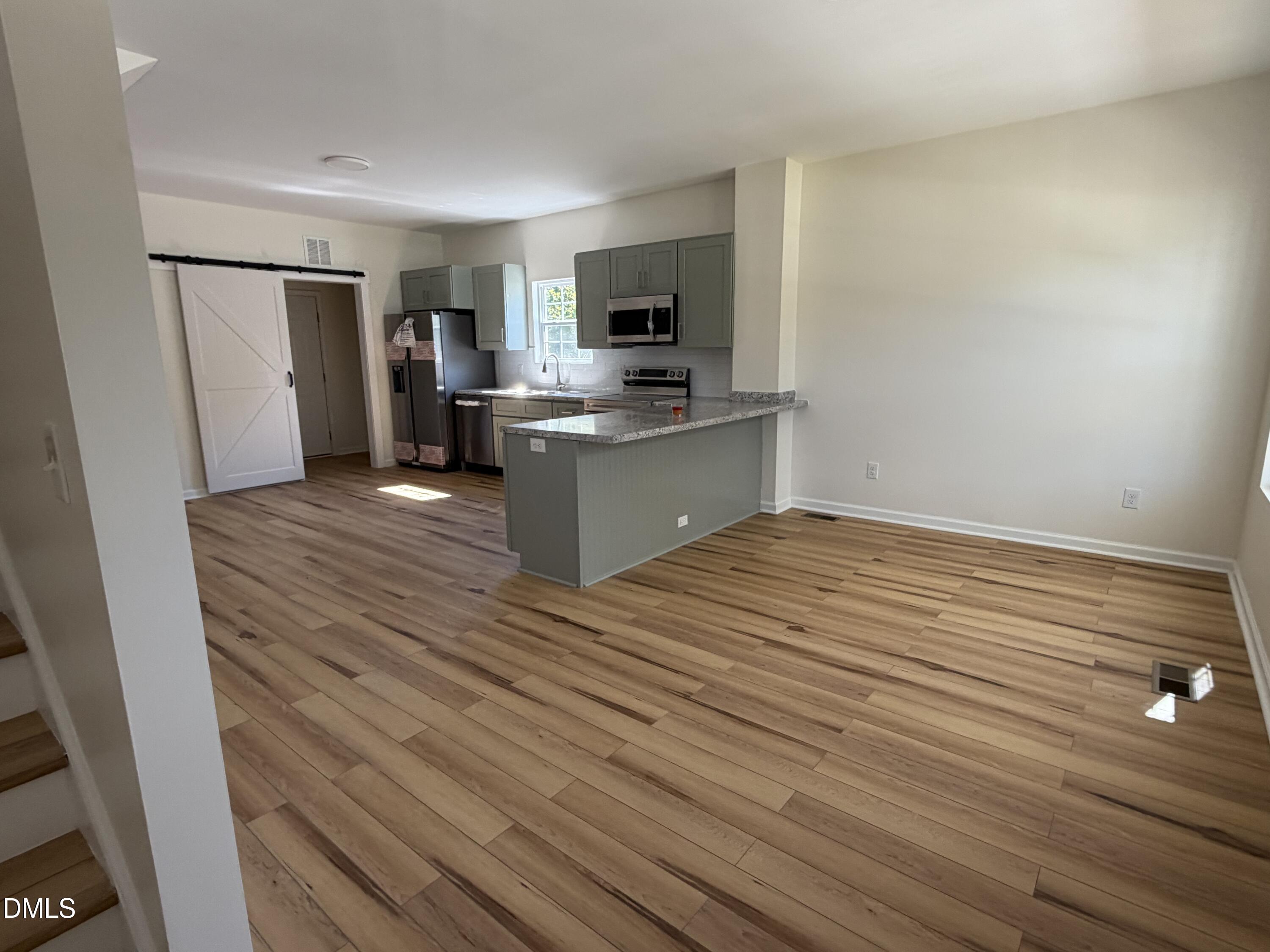 1009 Ridge Rock Road Property Photo 8