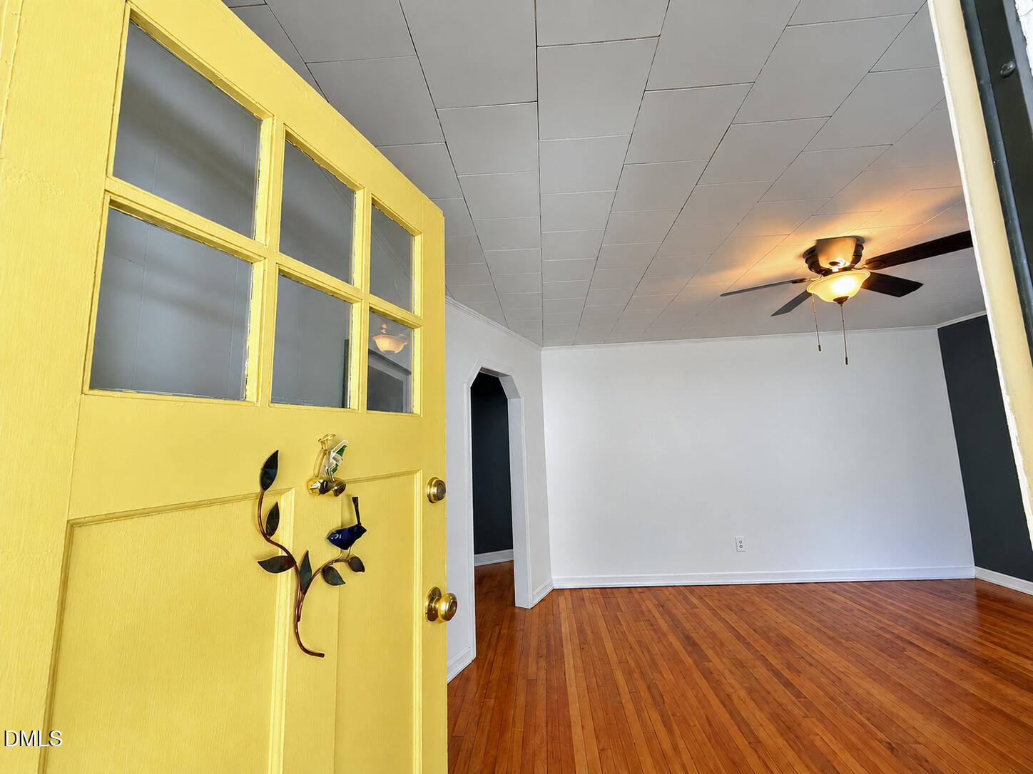 2907 Broad Street Property Photo 3