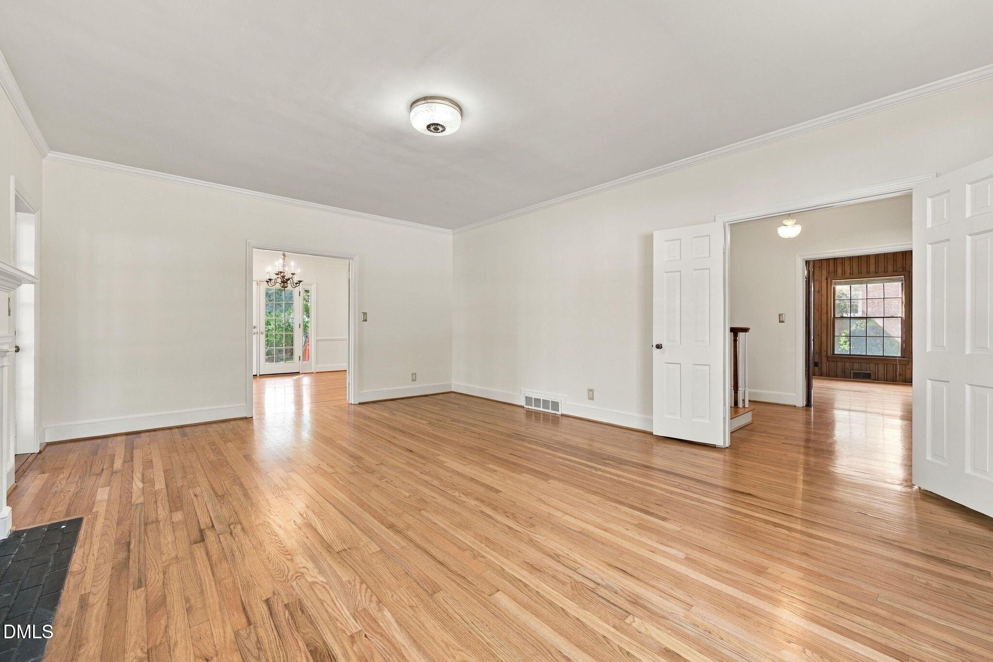 817 S Vermont Street Property Photo 17