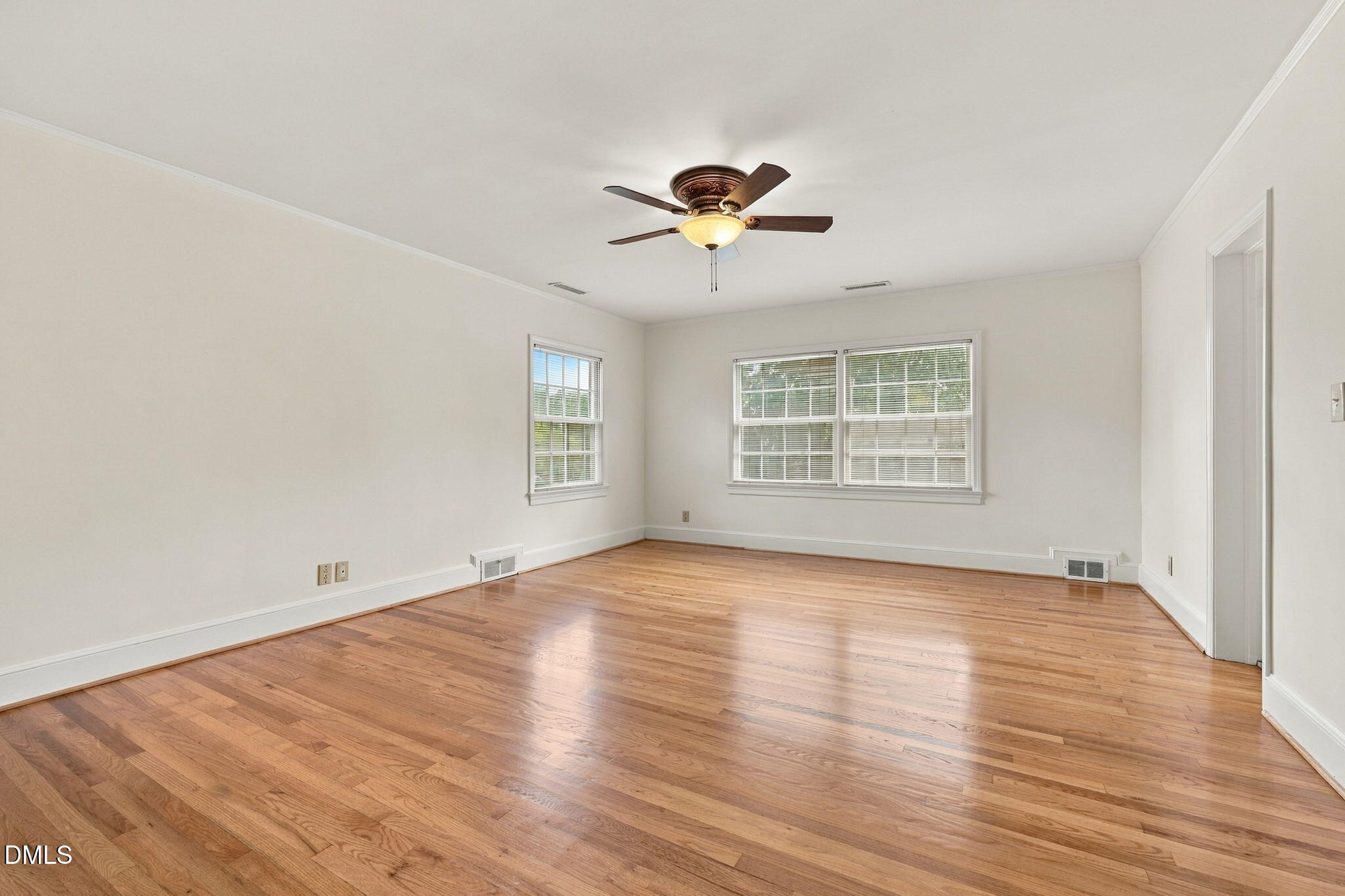 817 S Vermont Street Property Photo 24