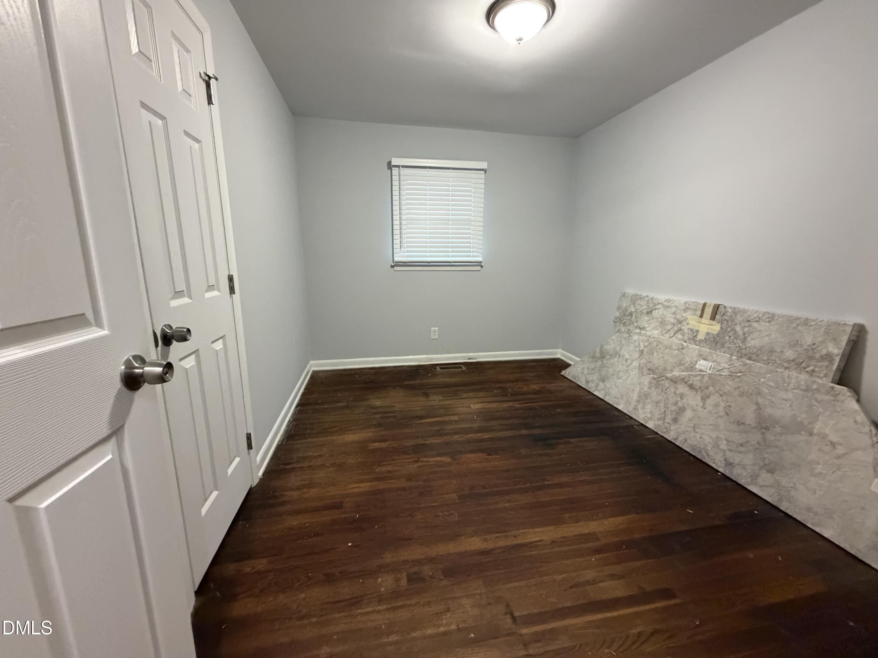 715 E River Road Property Photo 8