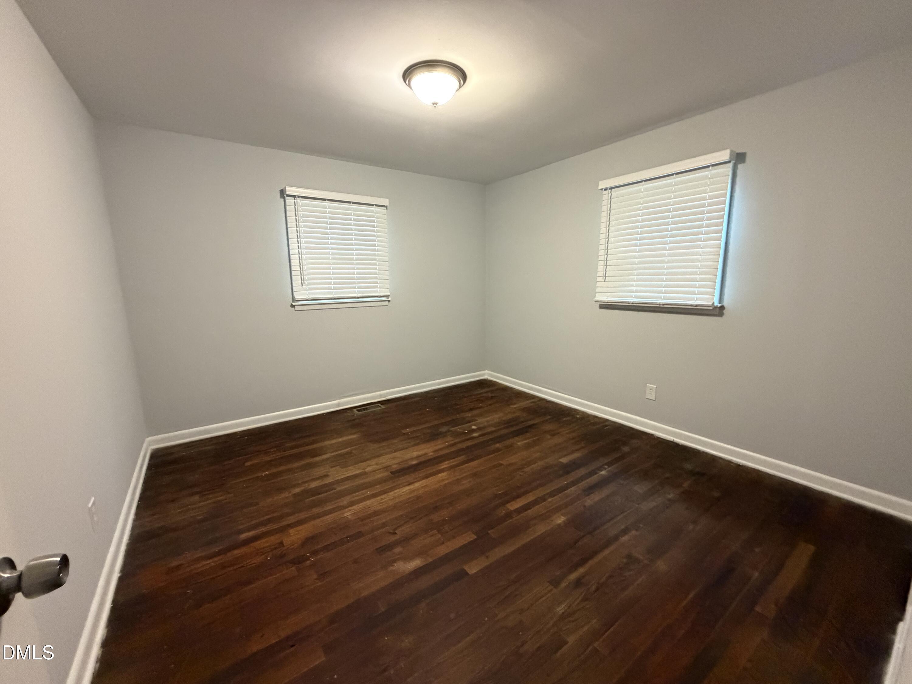 715 E River Road Property Photo 12