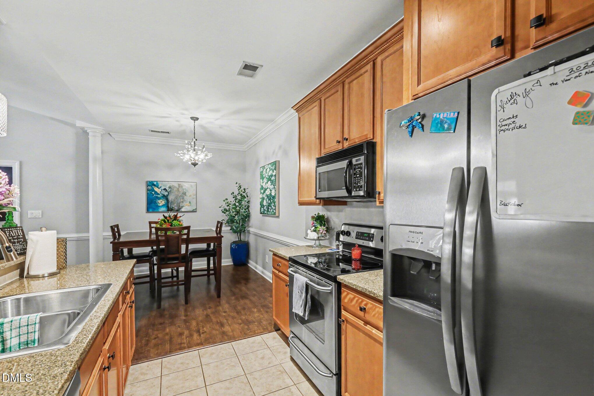 1820 Jennifer Lane 204 Property Photo 10