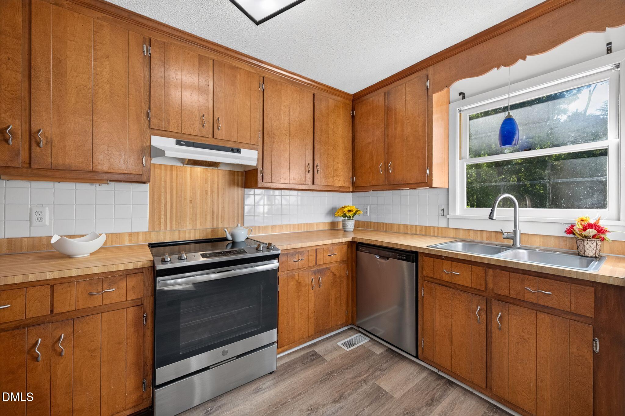 4415 Rhew Drive Property Photo 19