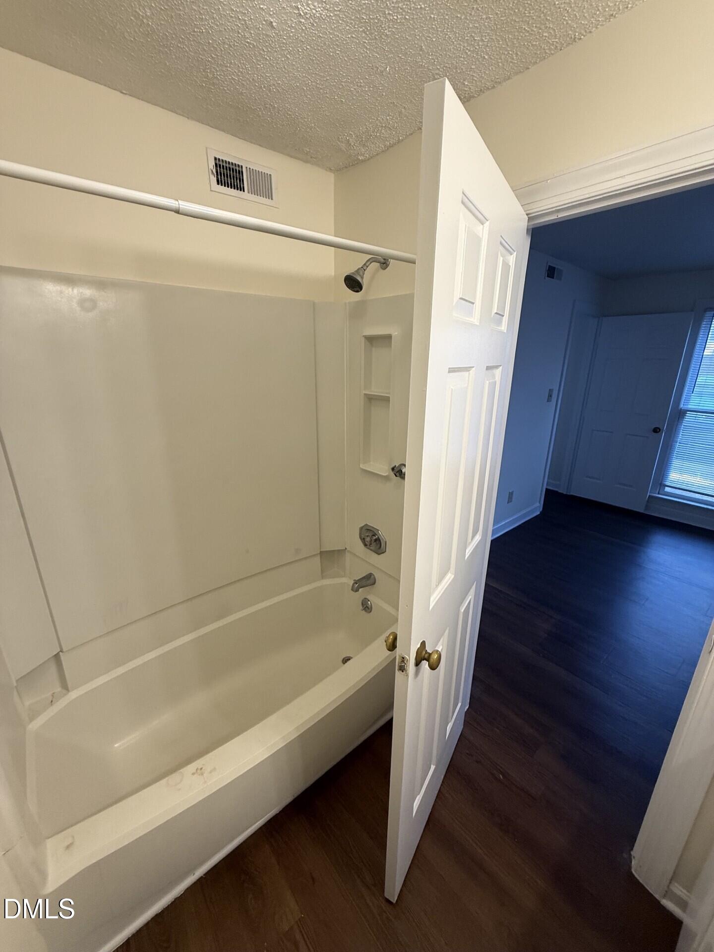3605 Helix Court 101 Property Photo 6