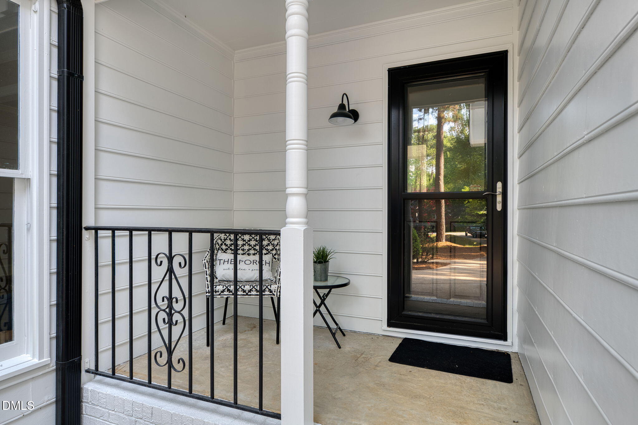 600 Brittany Bay E Property Photo 5