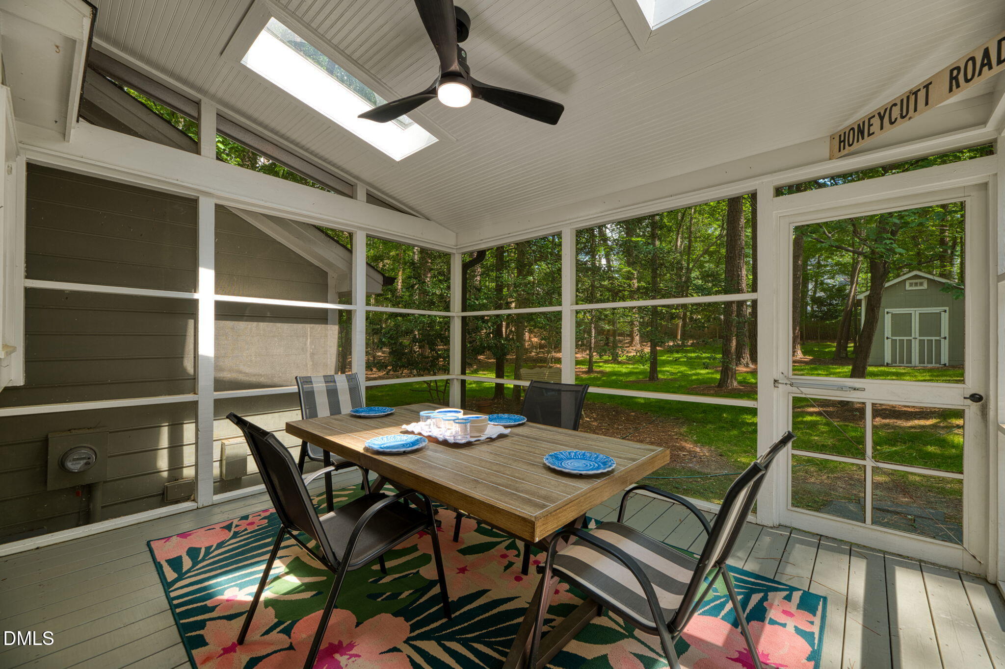600 Brittany Bay E Property Photo 28