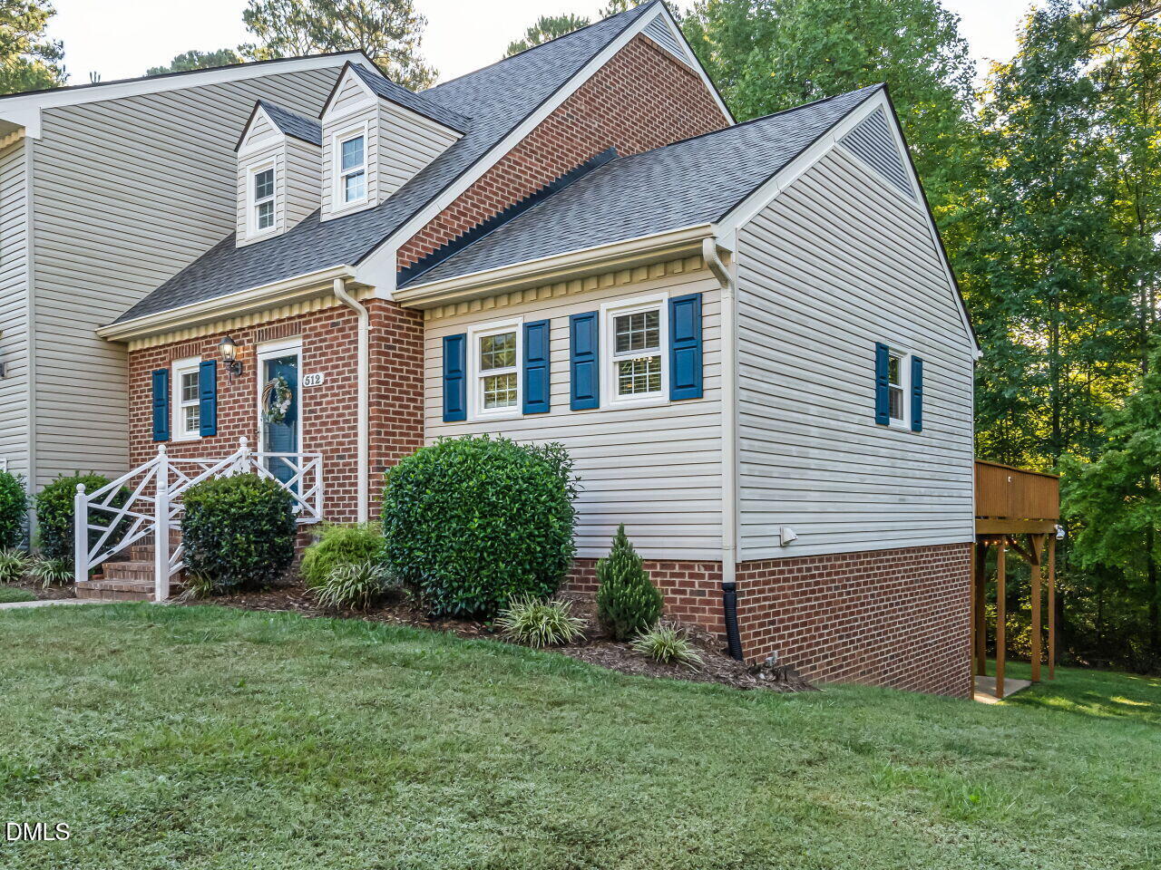 512 Olde Towne Drive Property Photo 2
