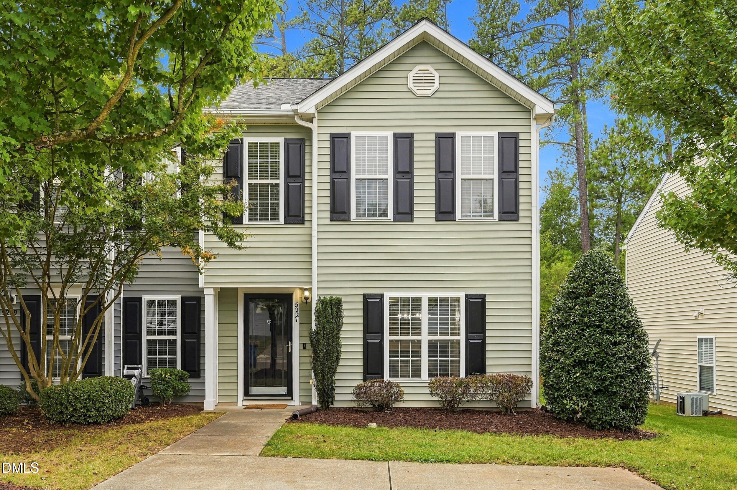 5221 Malik Drive Property Photo 1