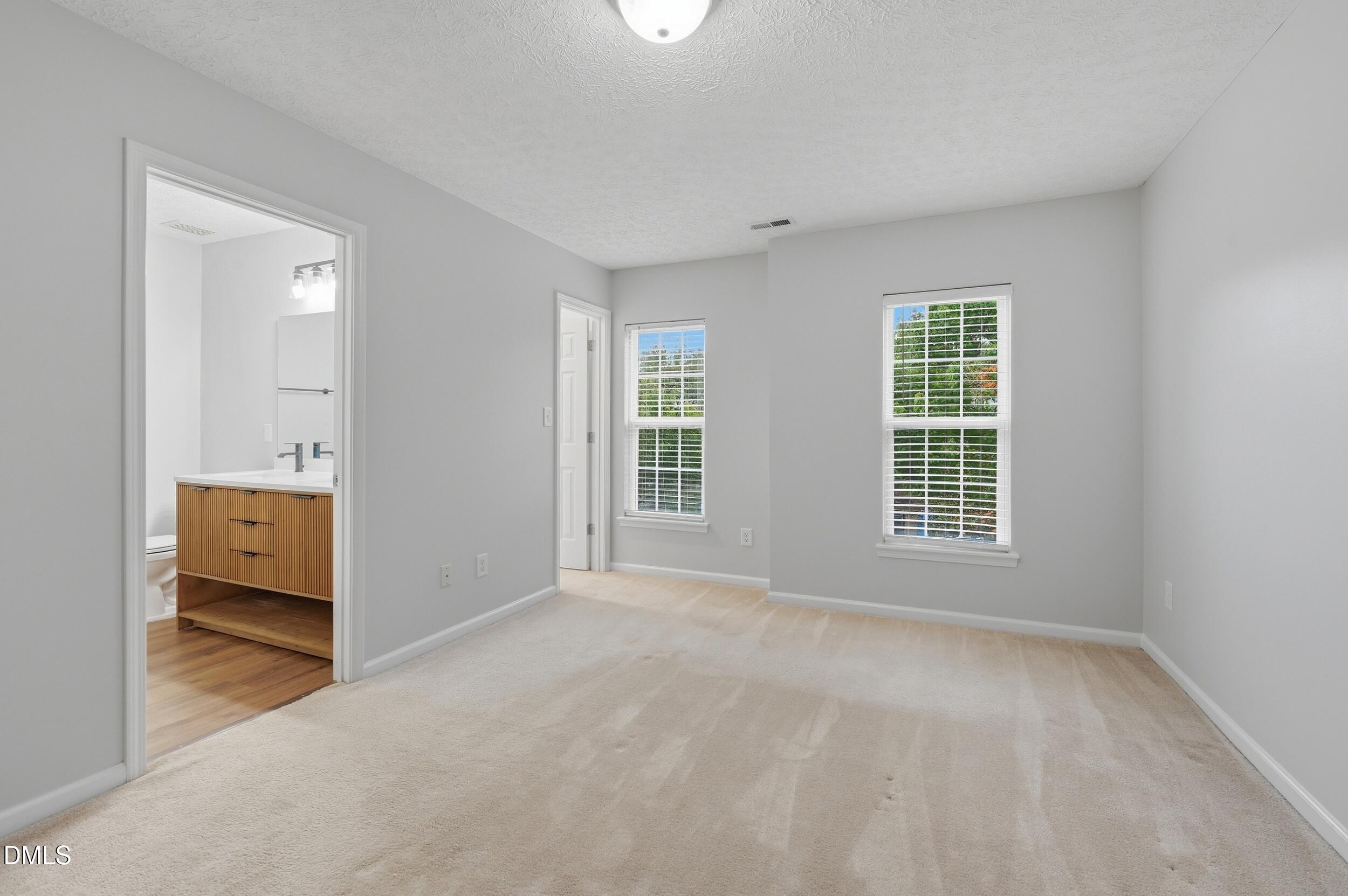 5221 Malik Drive Property Photo 12