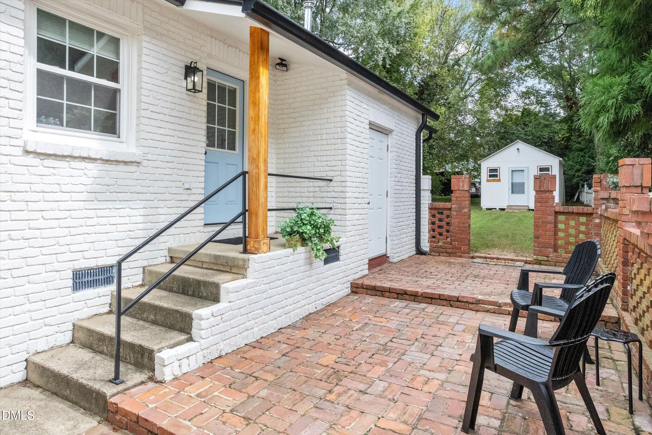 208 N State Street Property Photo 6