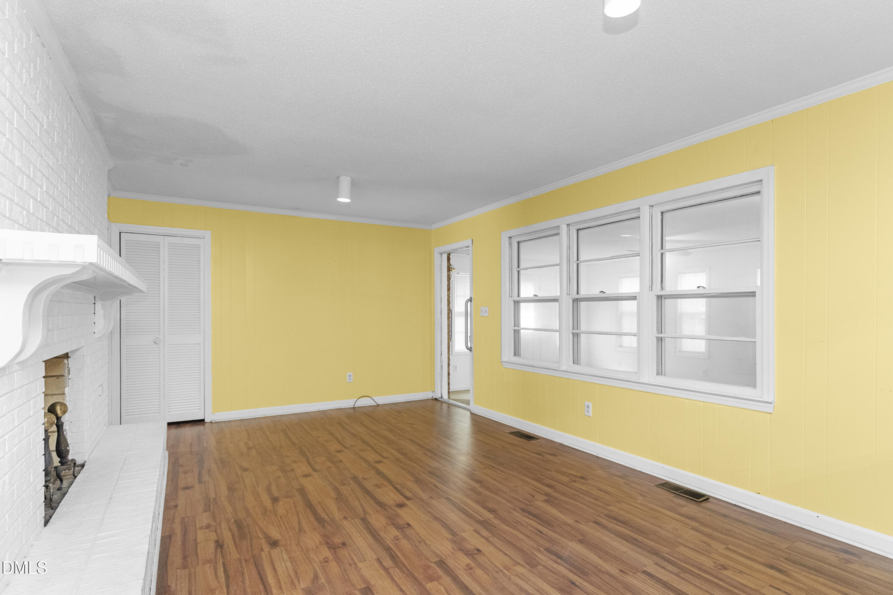 700 E Harnett Street Property Photo 9