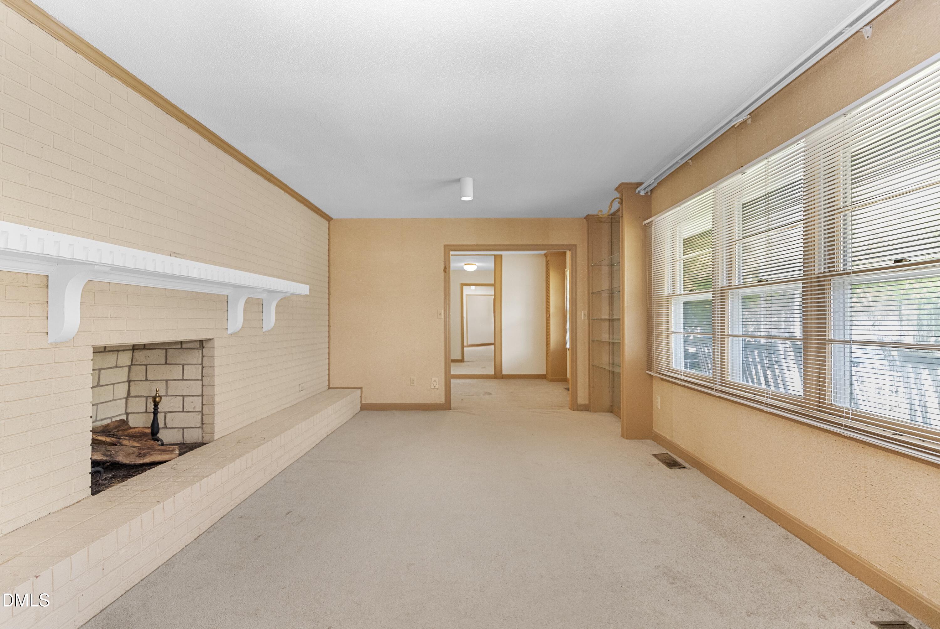 700 E Harnett Street Property Photo 10