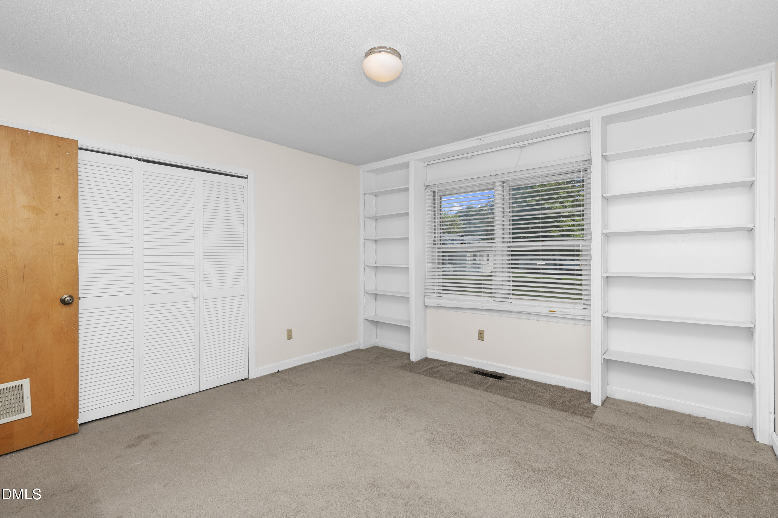 700 E Harnett Street Property Photo 13