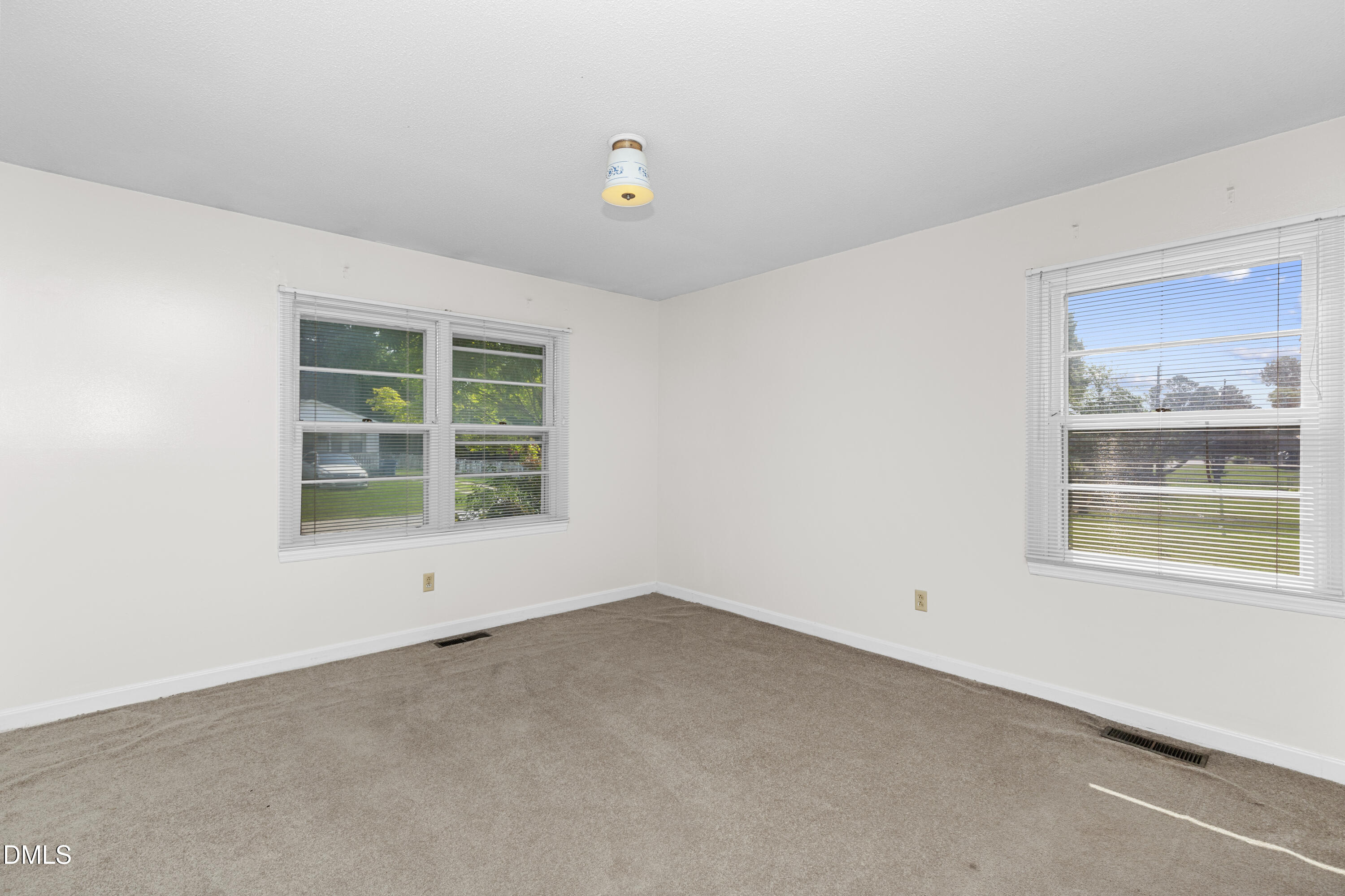 700 E Harnett Street Property Photo 14