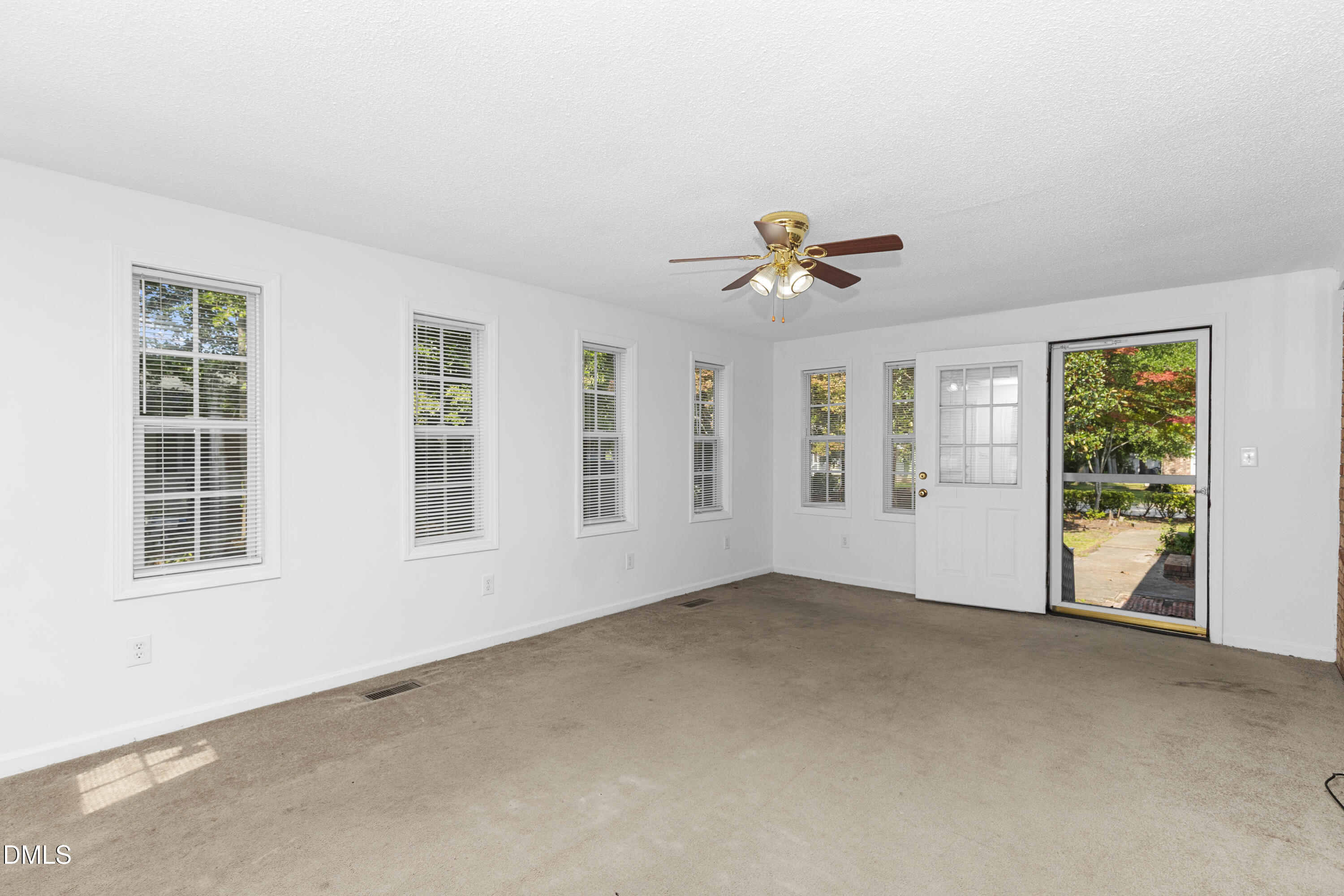 700 E Harnett Street Property Photo 21